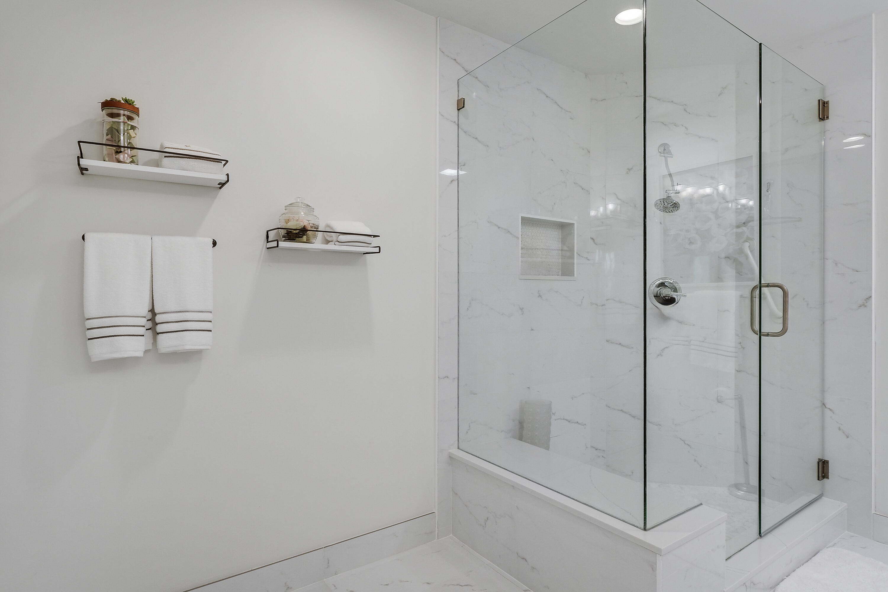 7860 Seville #2203, Boca Raton FL 33433