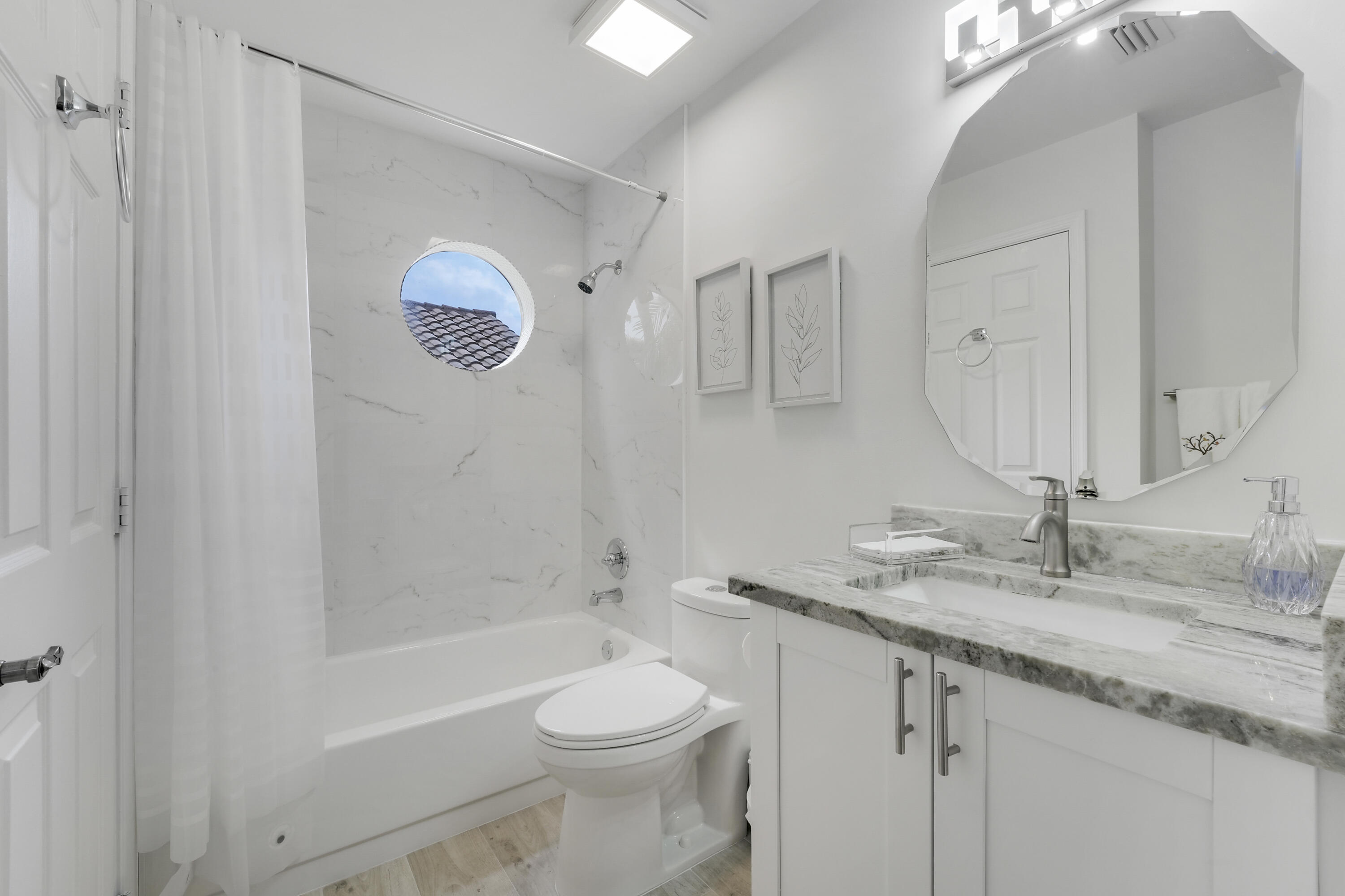 7860 Seville #2203, Boca Raton FL 33433