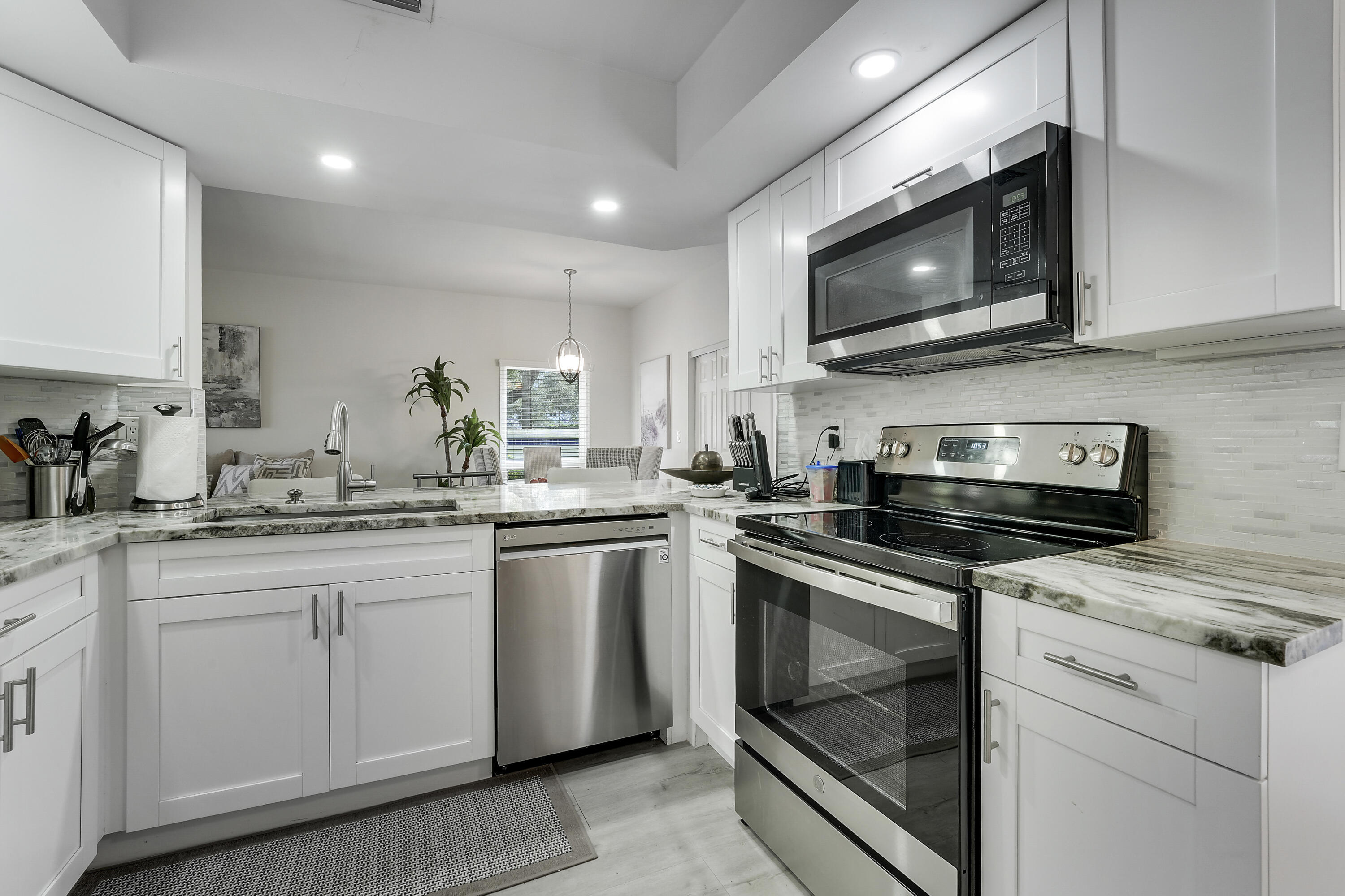 7860 Seville #2203, Boca Raton FL 33433