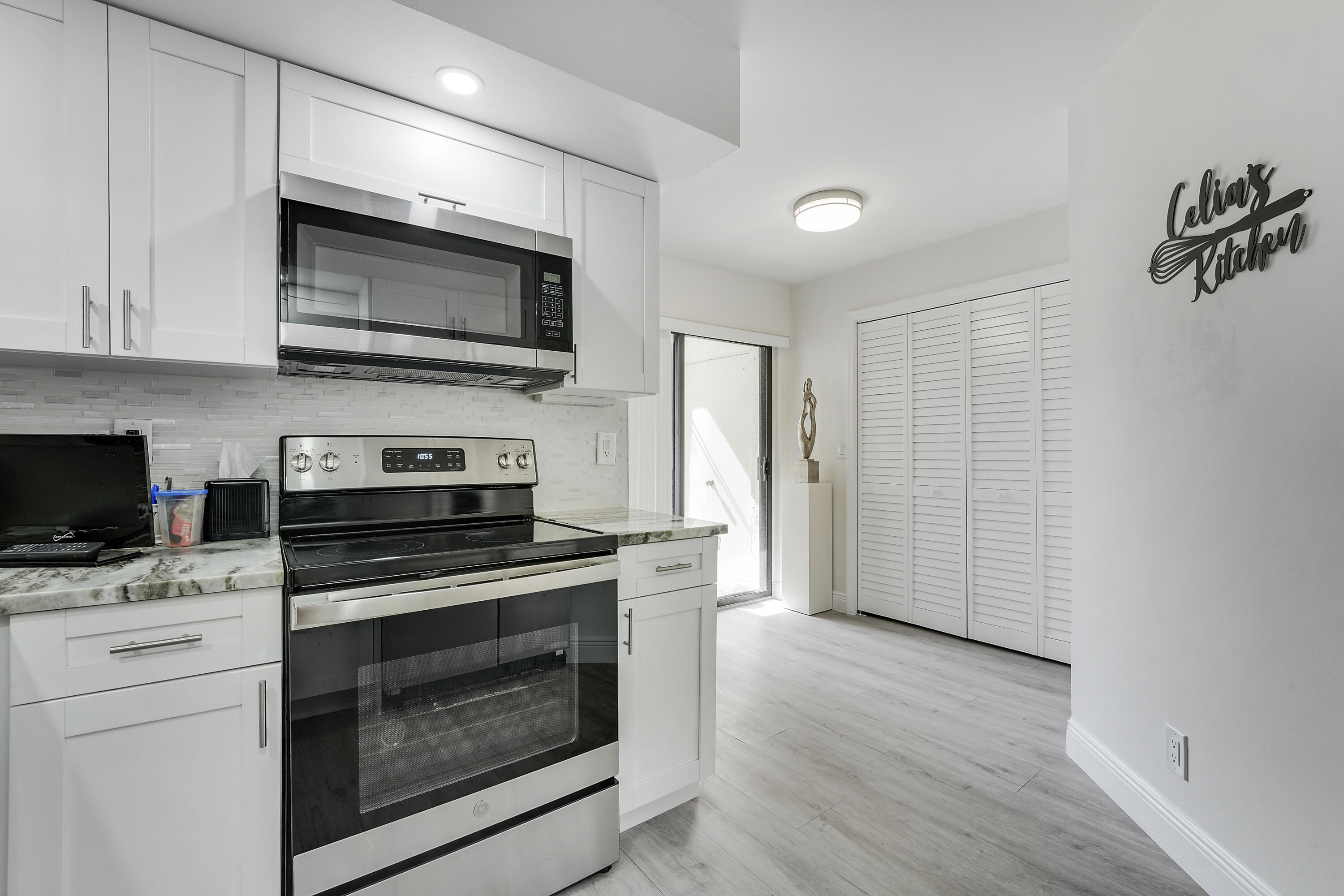 7860 Seville #2203, Boca Raton FL 33433