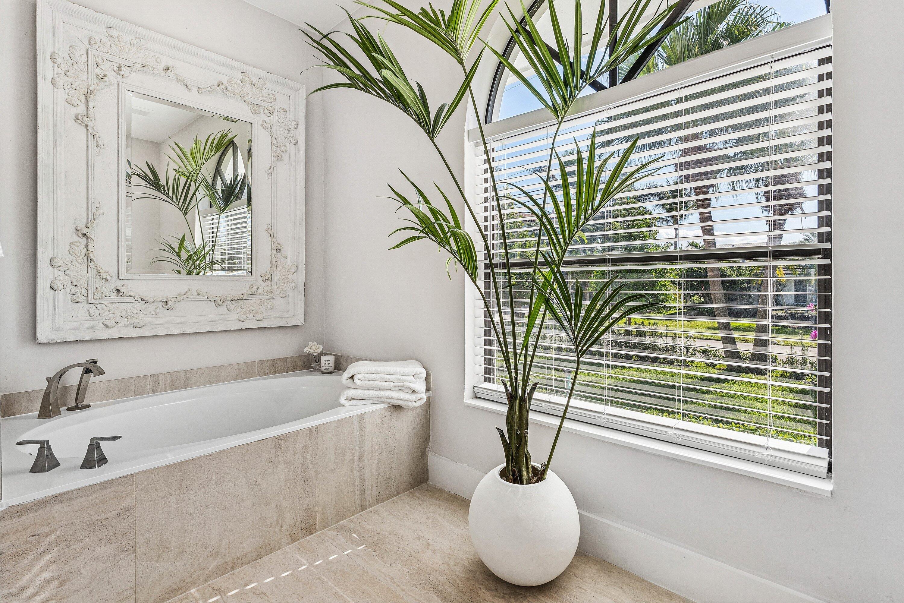 48 Harbour, Boynton Beach FL 33435