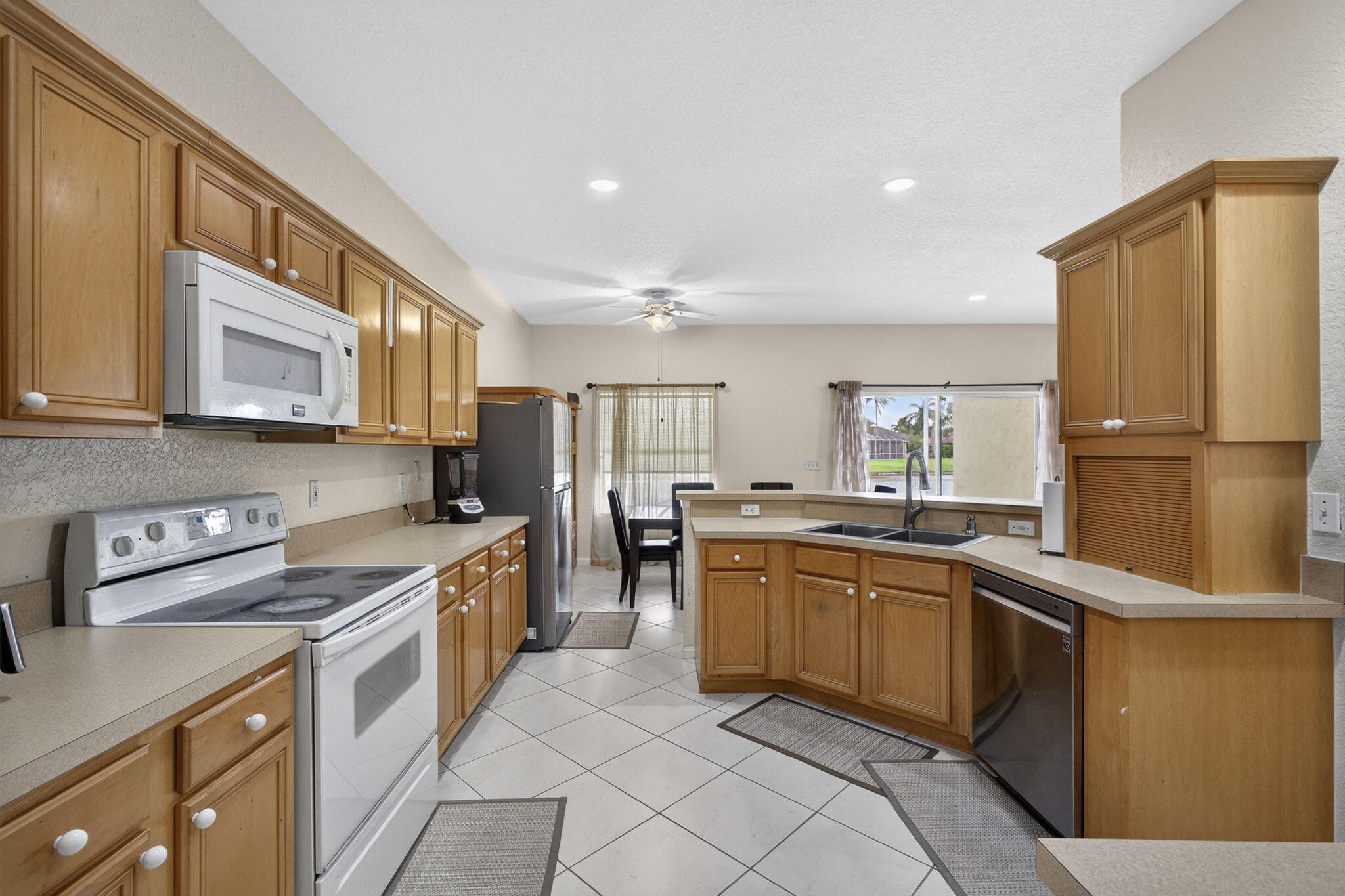 8600 Pine Cay, West Palm Beach FL 33411