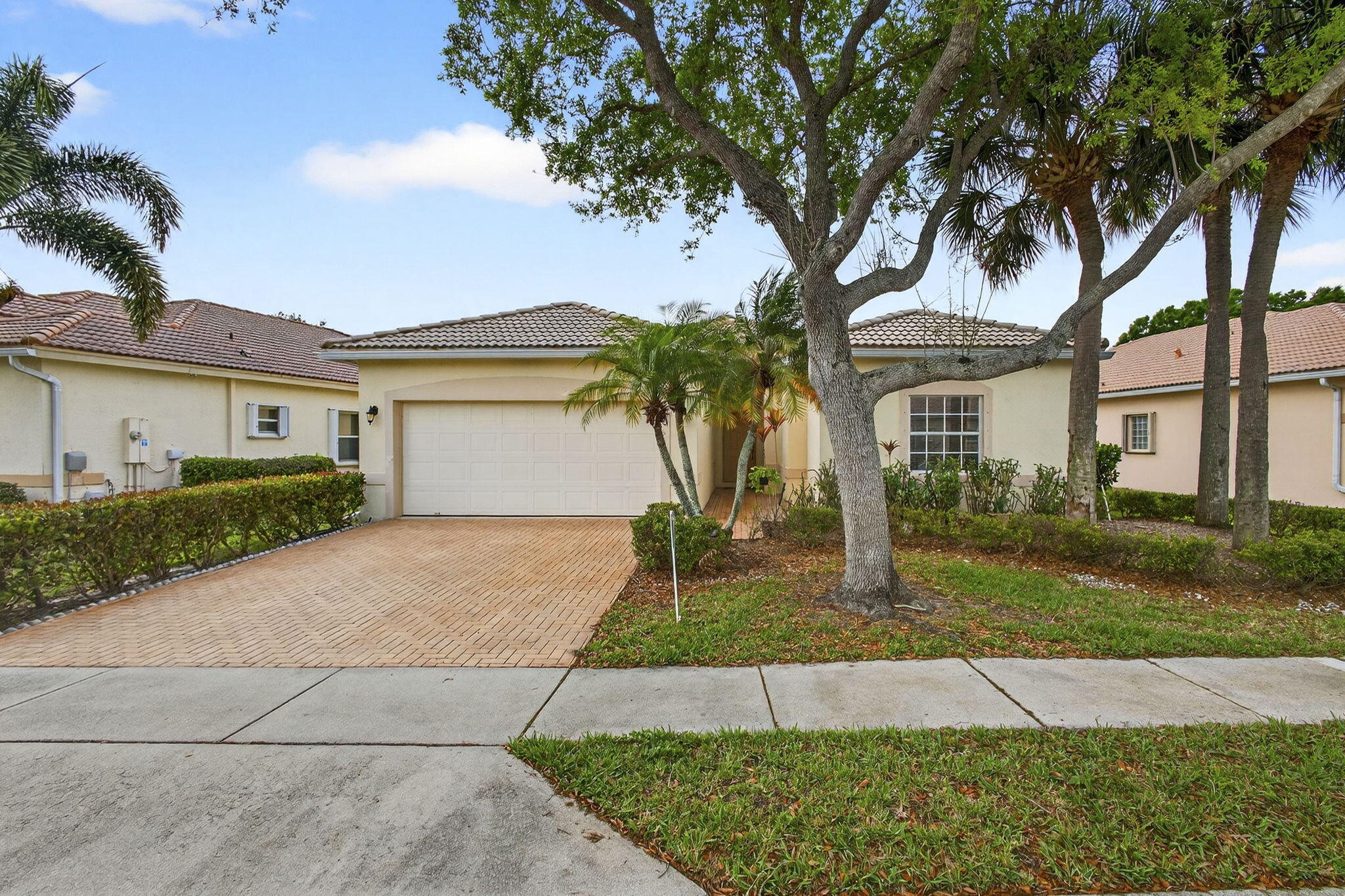 8600 Pine Cay, West Palm Beach FL 33411