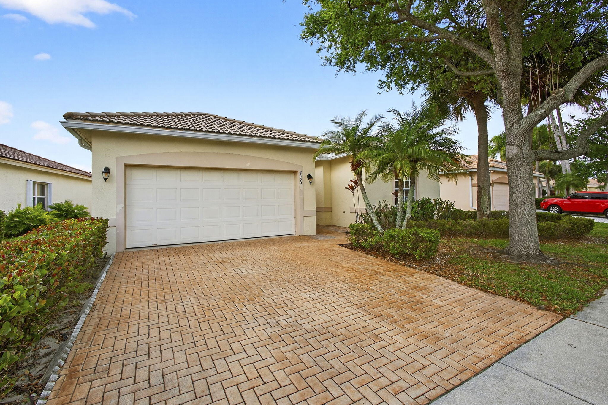 8600 Pine Cay, West Palm Beach FL 33411
