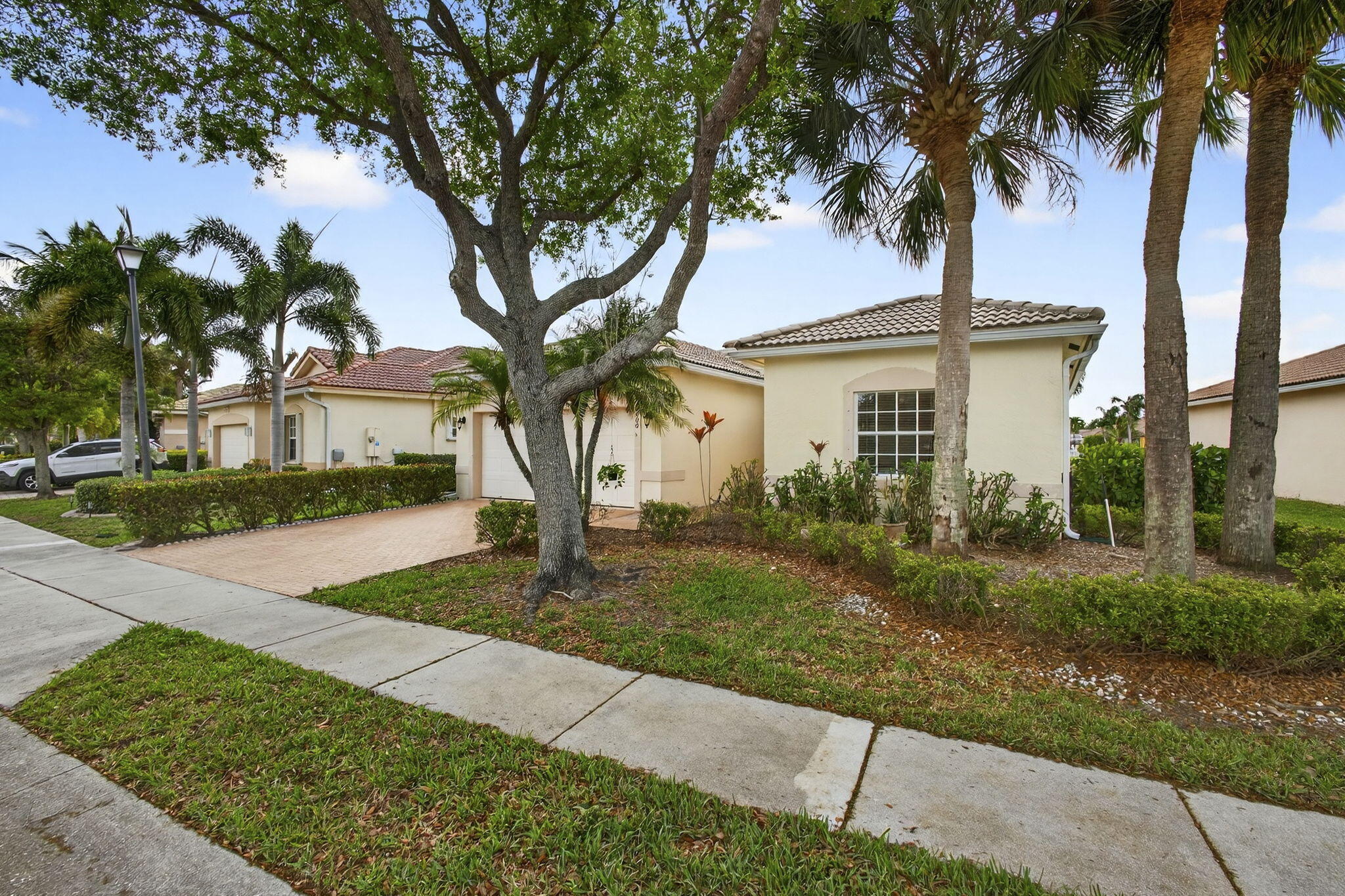 8600 Pine Cay, West Palm Beach FL 33411