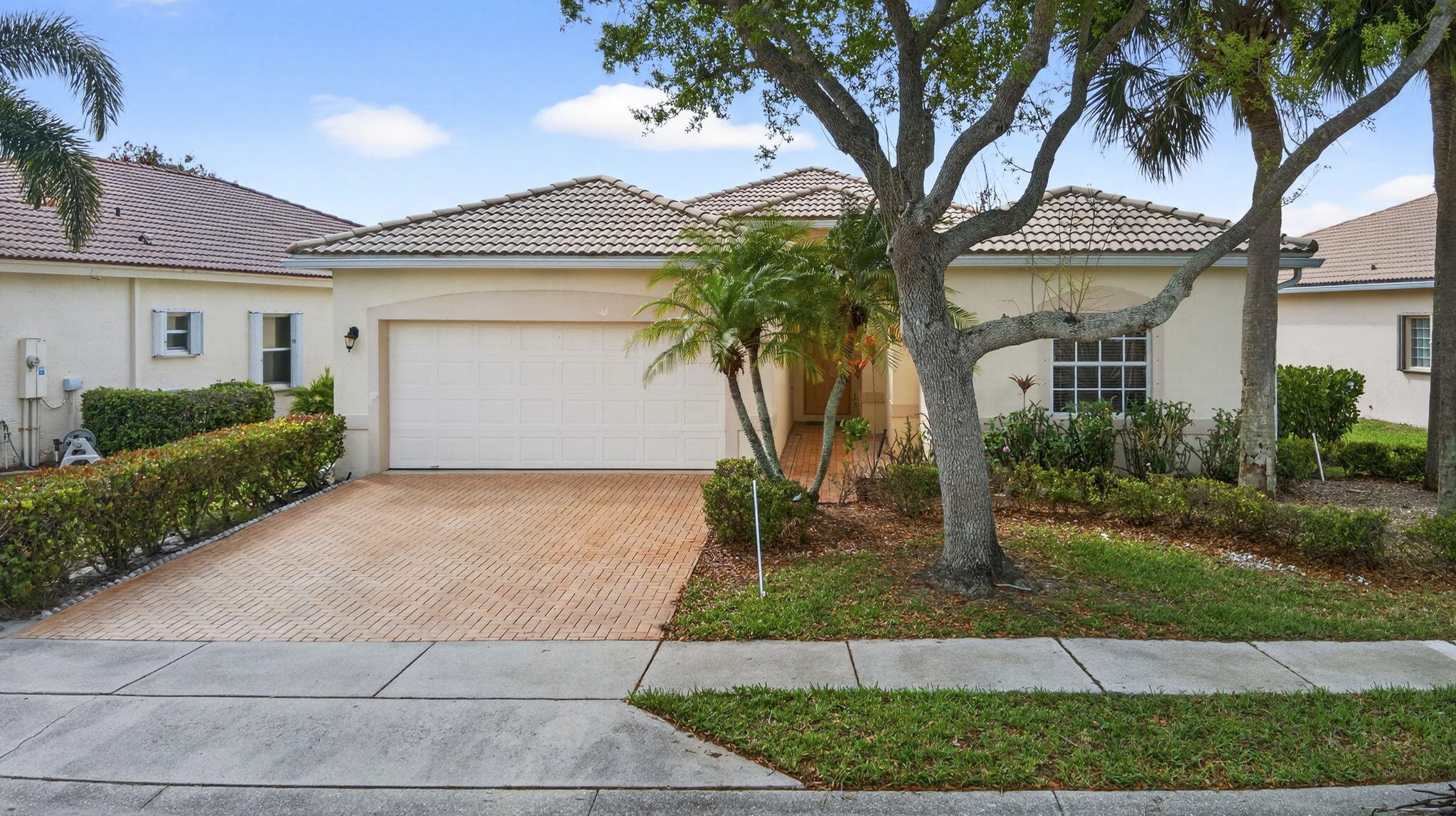8600 Pine Cay, West Palm Beach FL 33411
