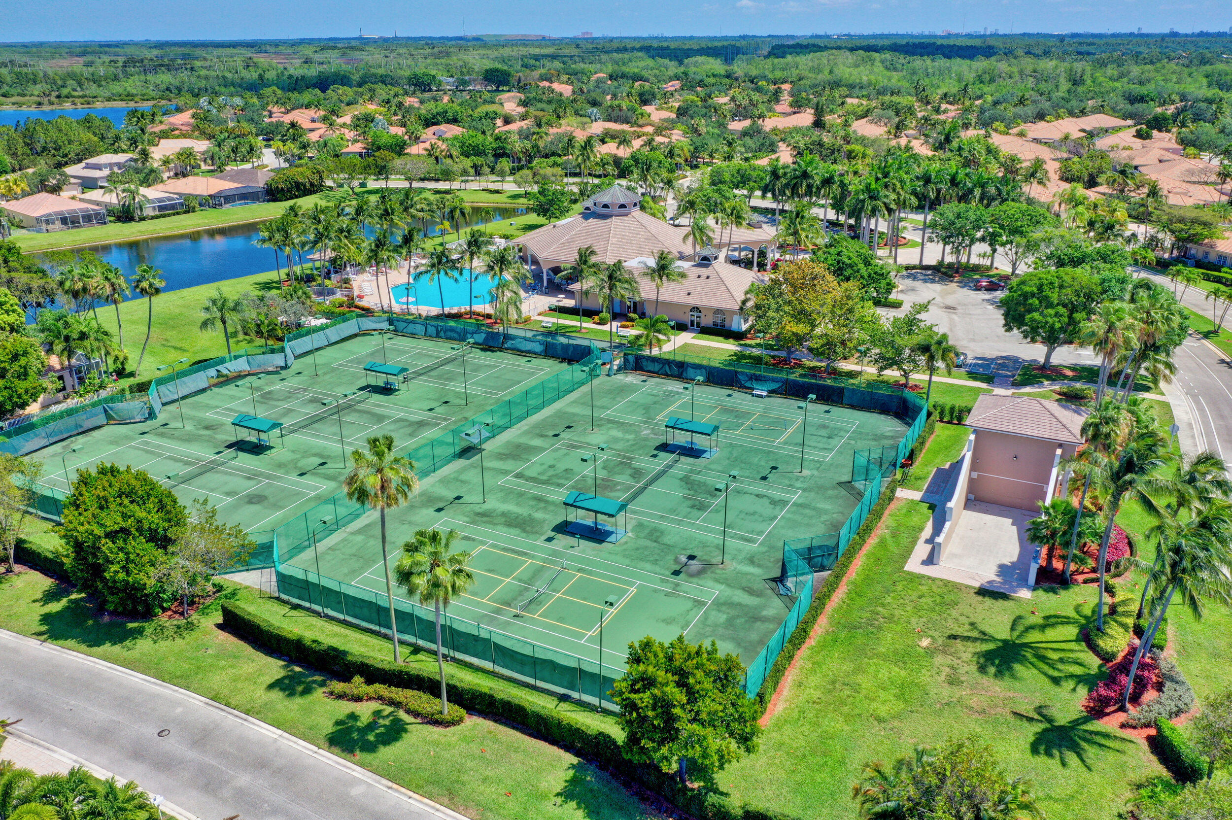 8600 Pine Cay, West Palm Beach FL 33411
