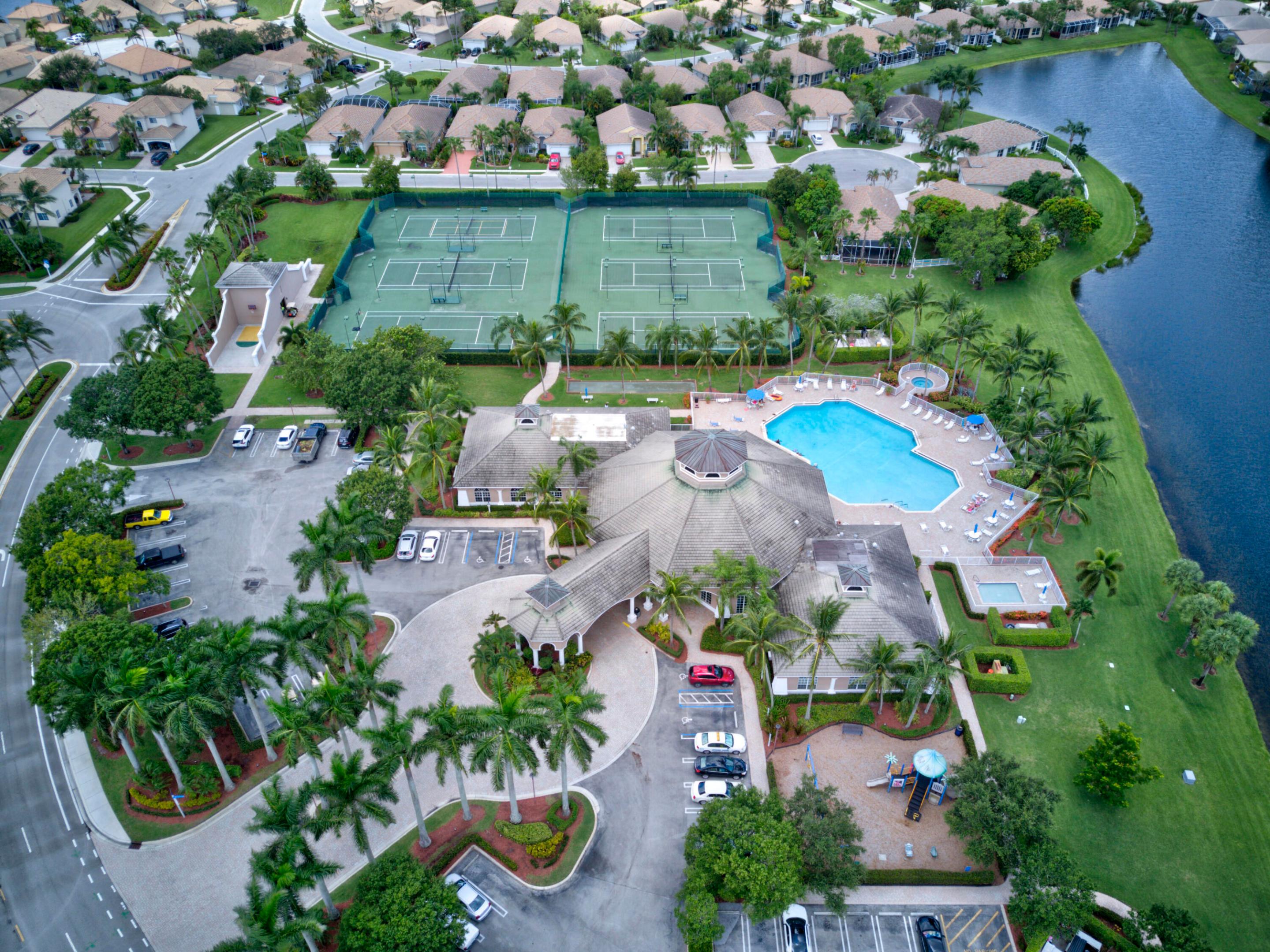 8600 Pine Cay, West Palm Beach FL 33411
