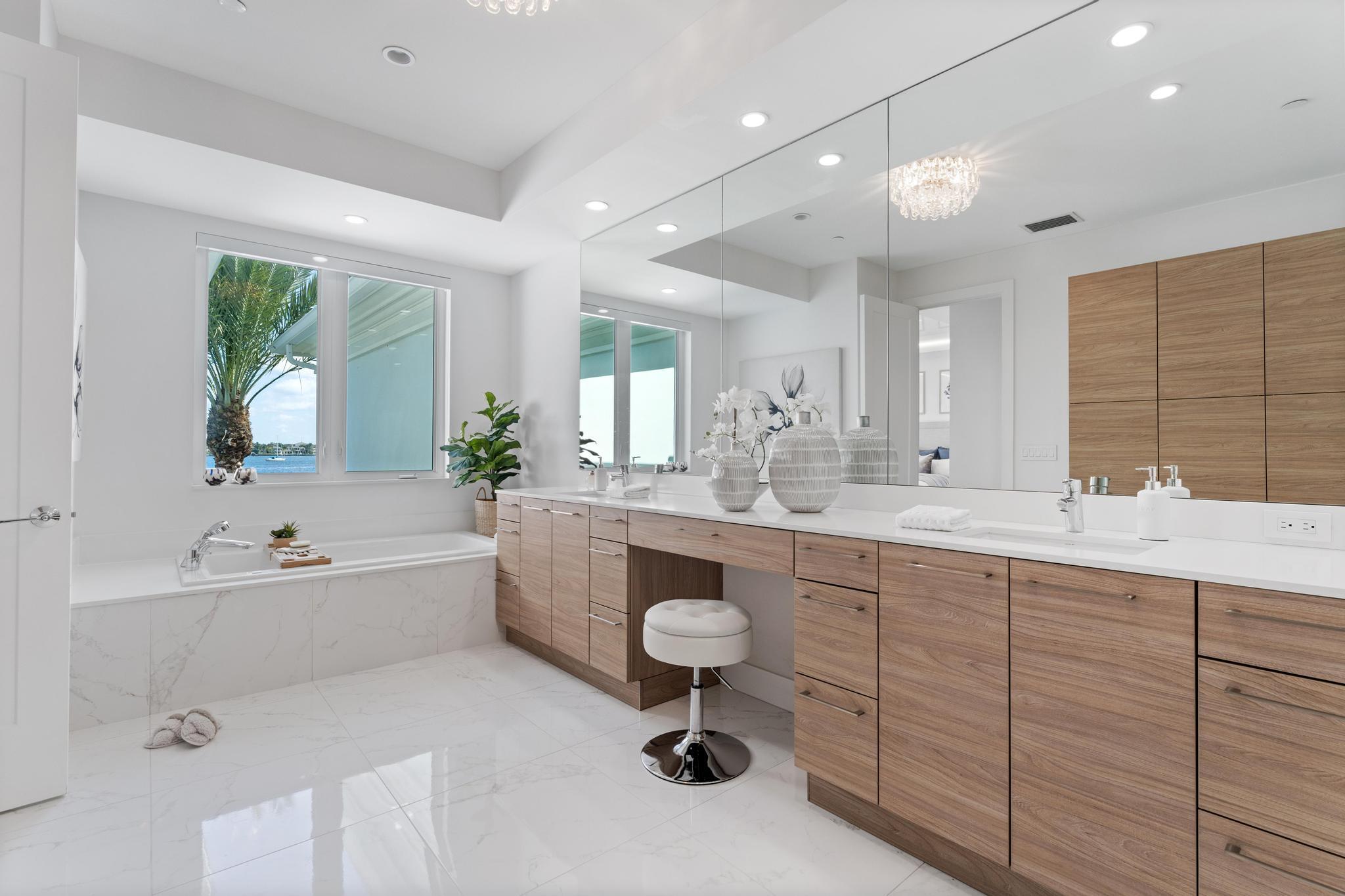 100 Water Club, North Palm Beach FL 33408