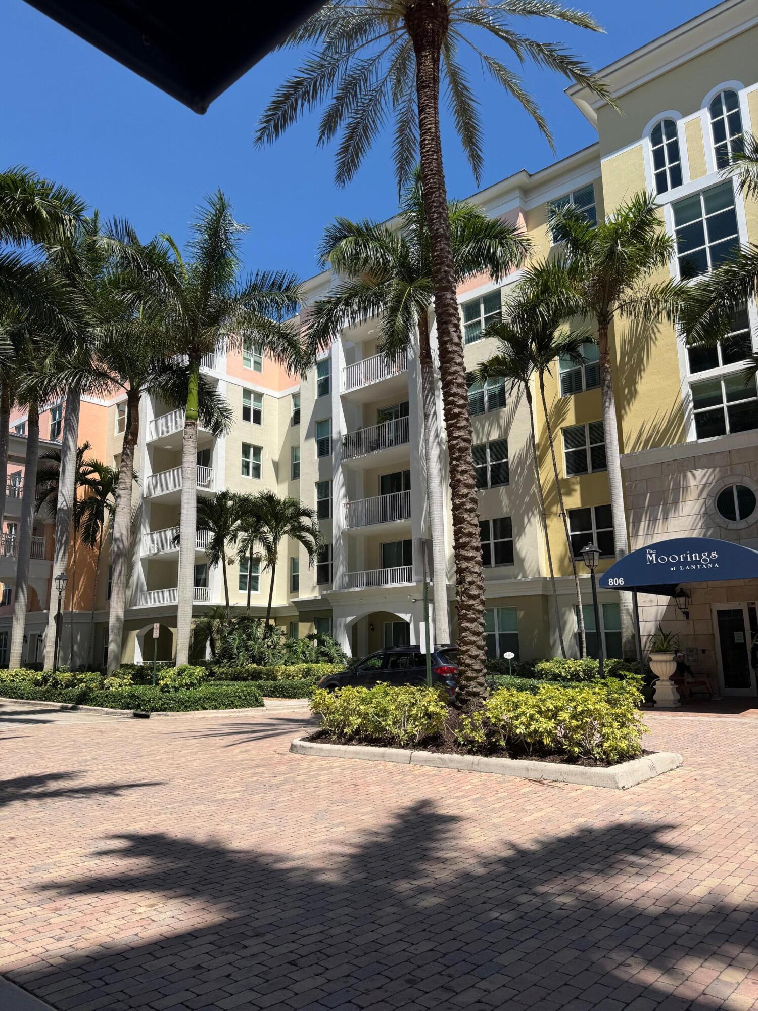 806 E Windward #403, Lantana FL 33462