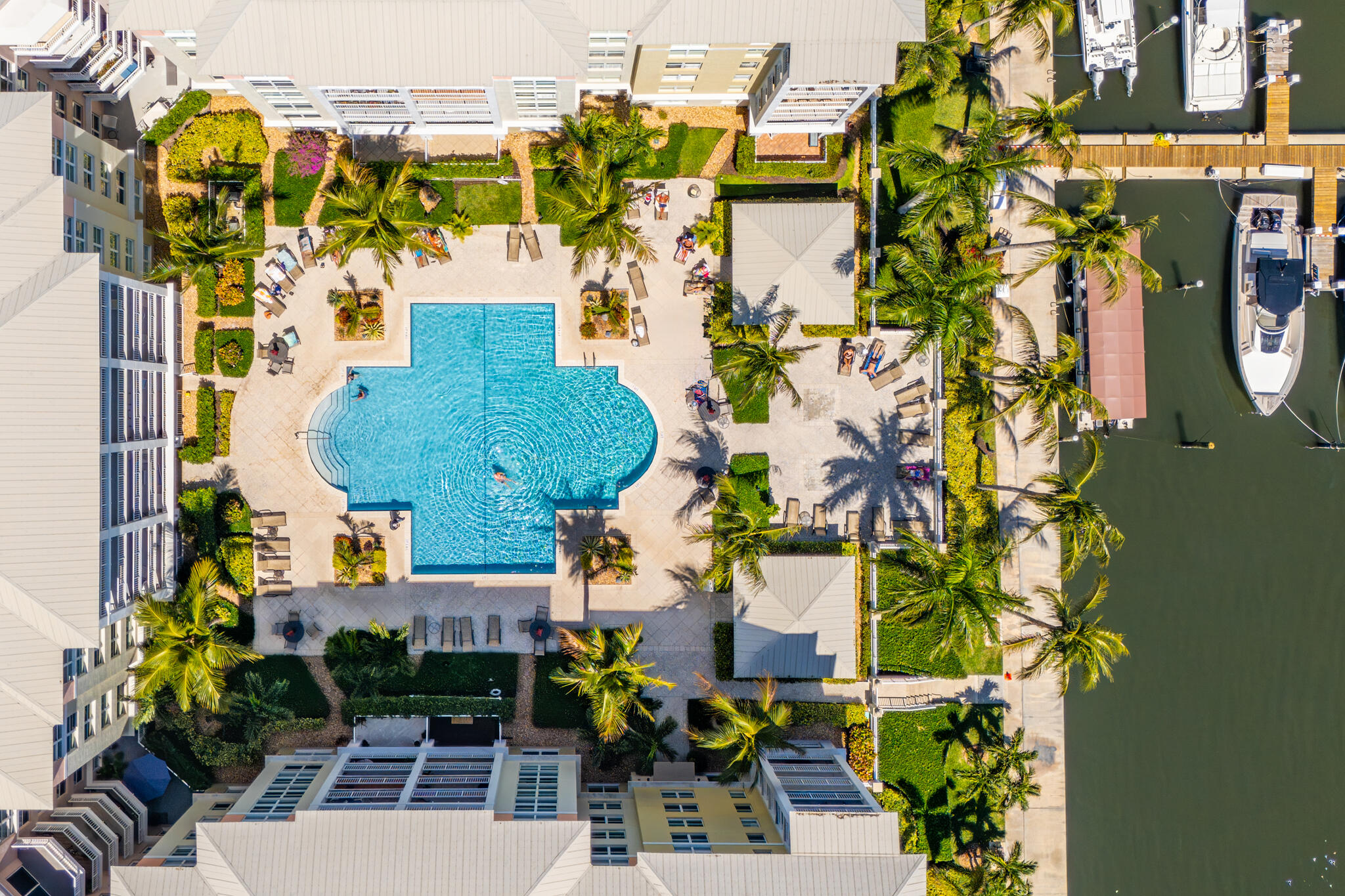 806 E Windward #403, Lantana FL 33462