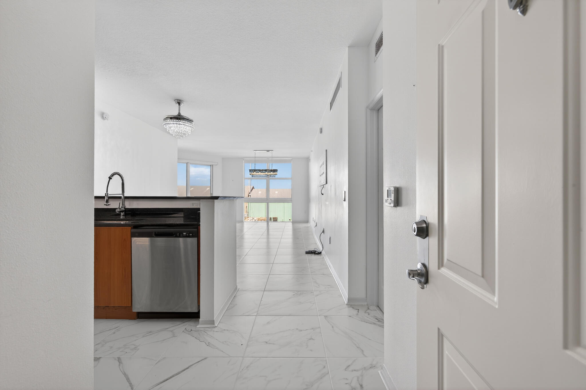 806 E Windward #403, Lantana FL 33462