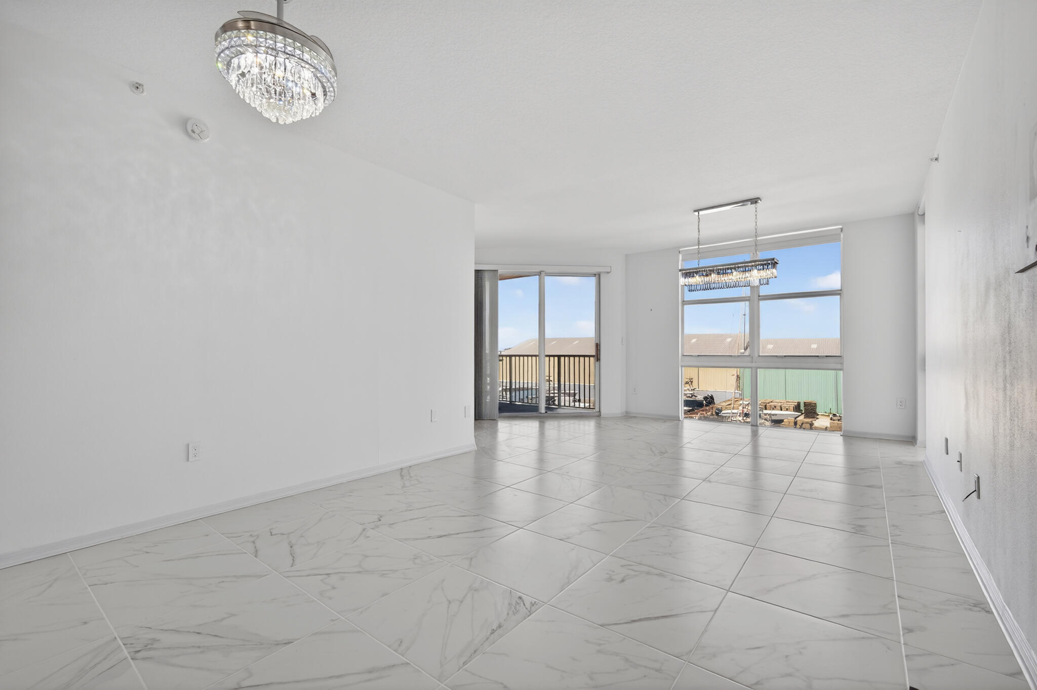 806 E Windward #403, Lantana FL 33462