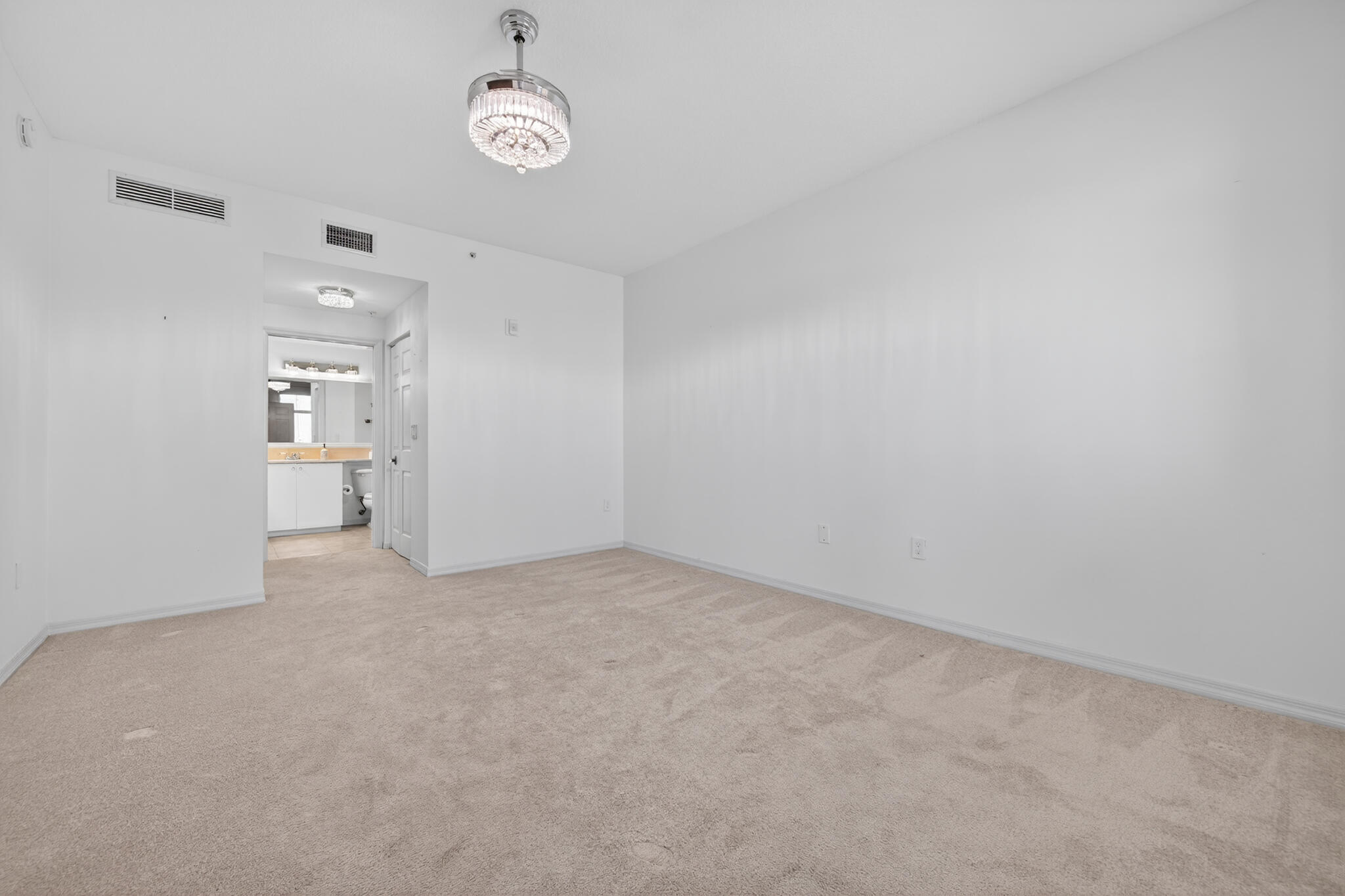 806 E Windward #403, Lantana FL 33462