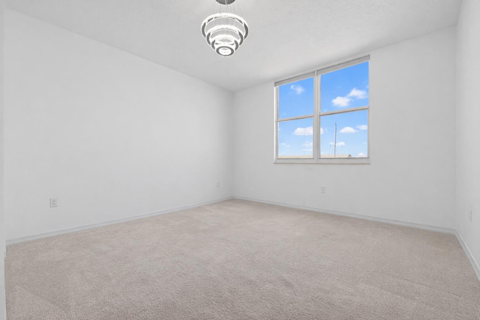 806 E Windward #403, Lantana FL 33462