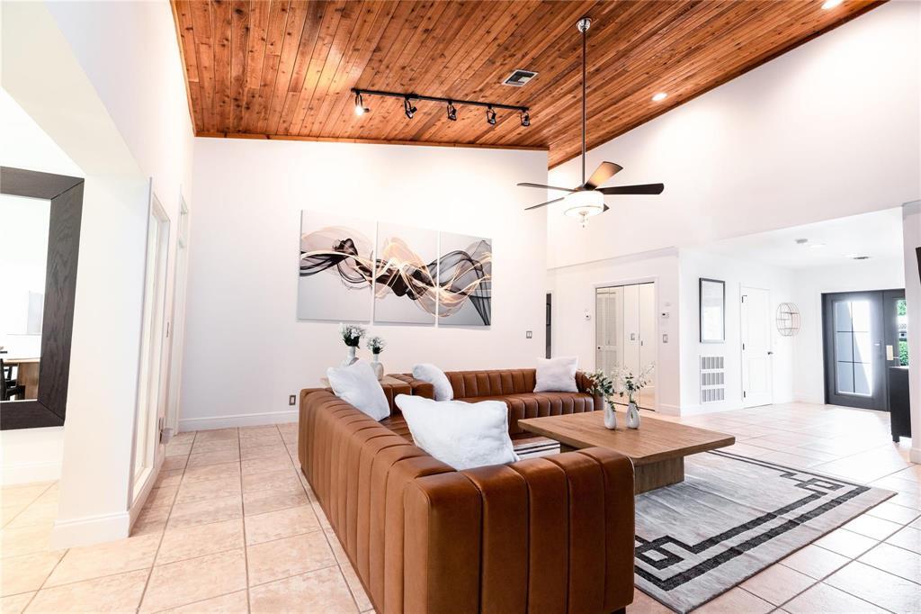 222 N Tradewinds, Lauderdale By The Sea FL 33308
