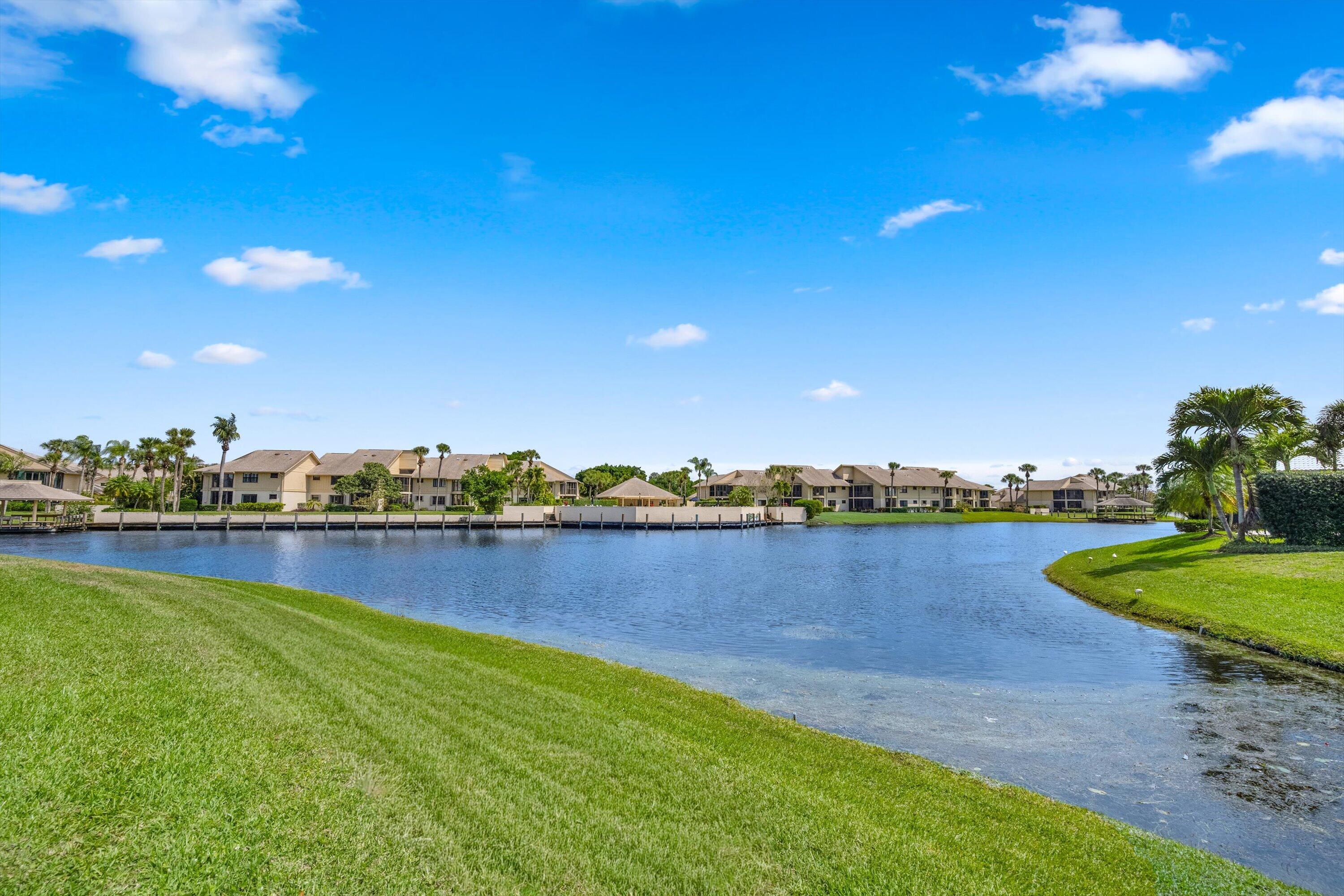 17104 Crossgate, Jupiter FL 33477
