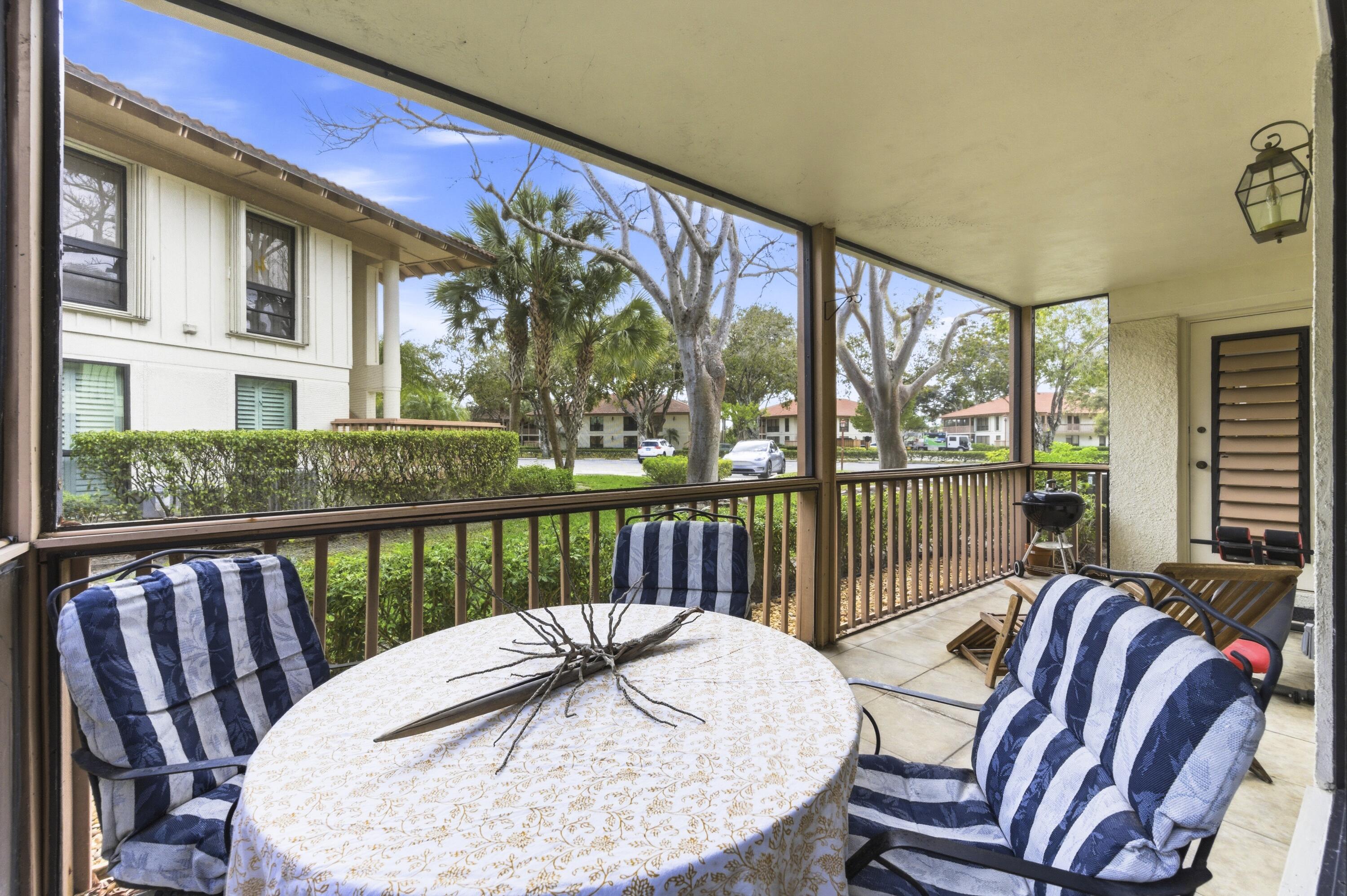 137 Brackenwood, Palm Beach Gardens FL 33418