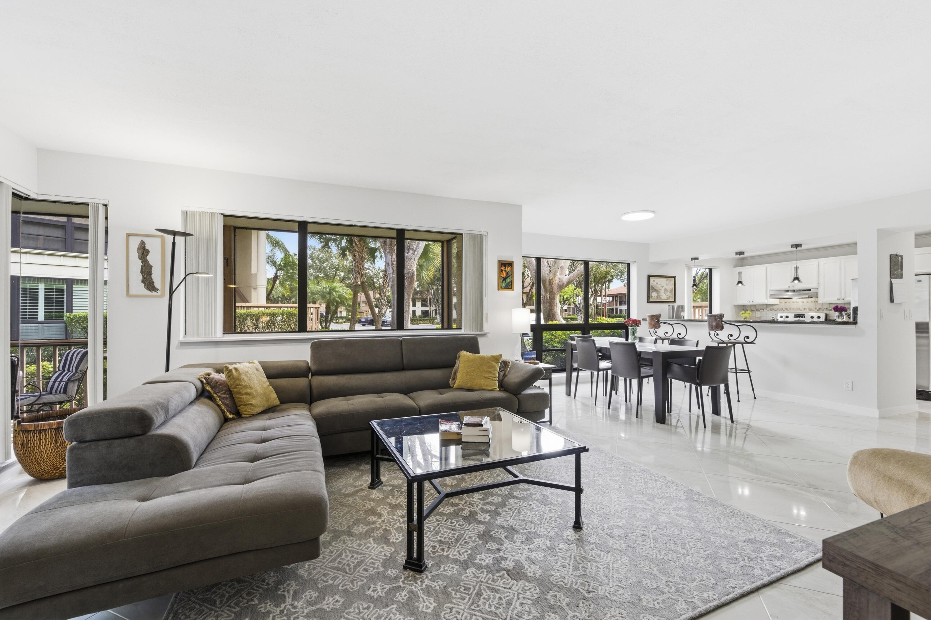 137 Brackenwood, Palm Beach Gardens FL 33418