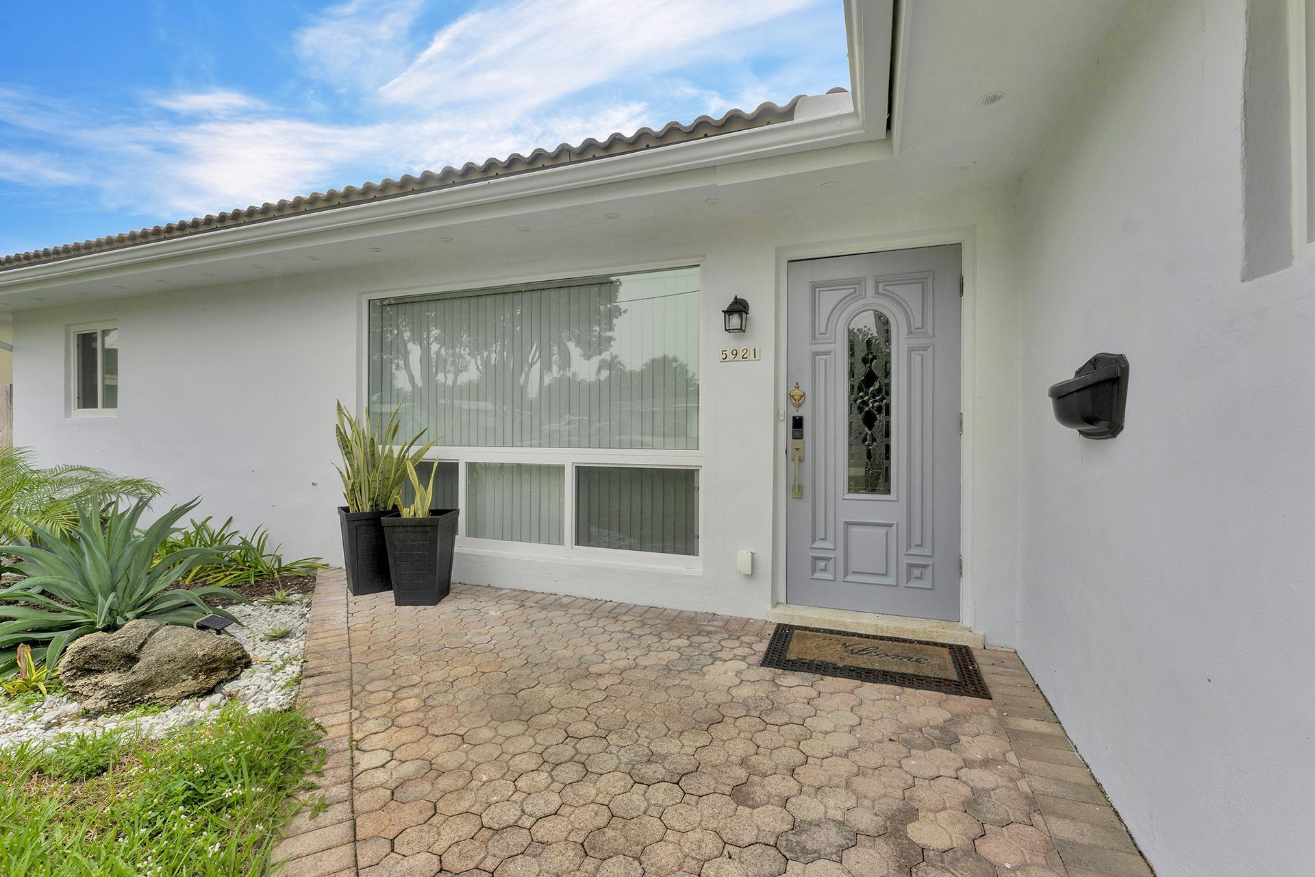 5921 NE 15th, Fort Lauderdale FL 33334