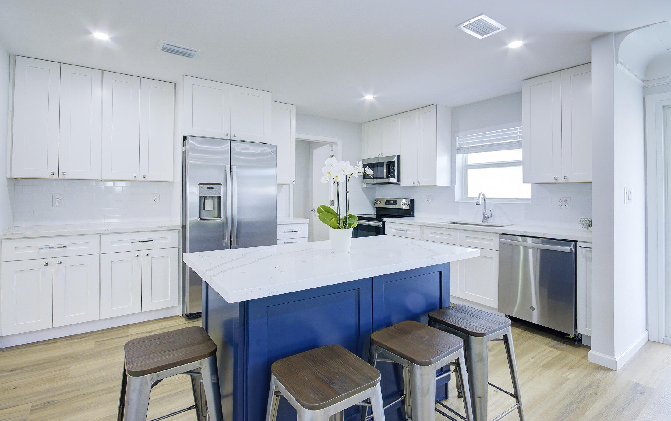 1950 NE 30th, Lighthouse Point FL 33064
