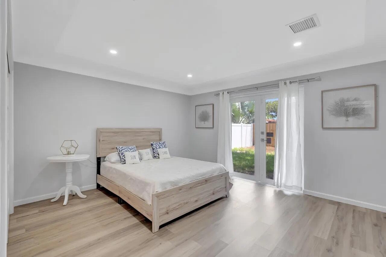 1950 NE 30th, Lighthouse Point FL 33064