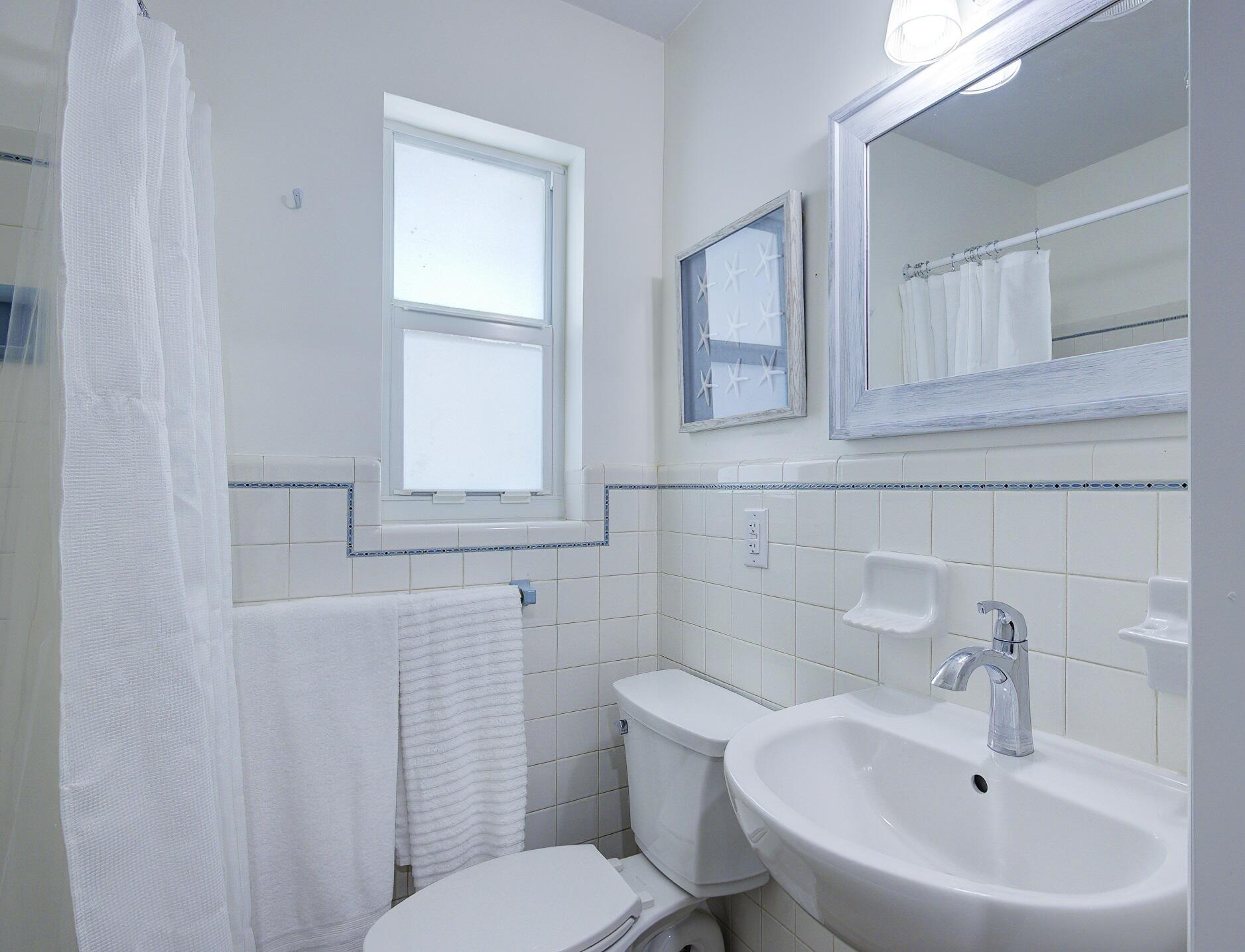 1950 NE 30th, Lighthouse Point FL 33064