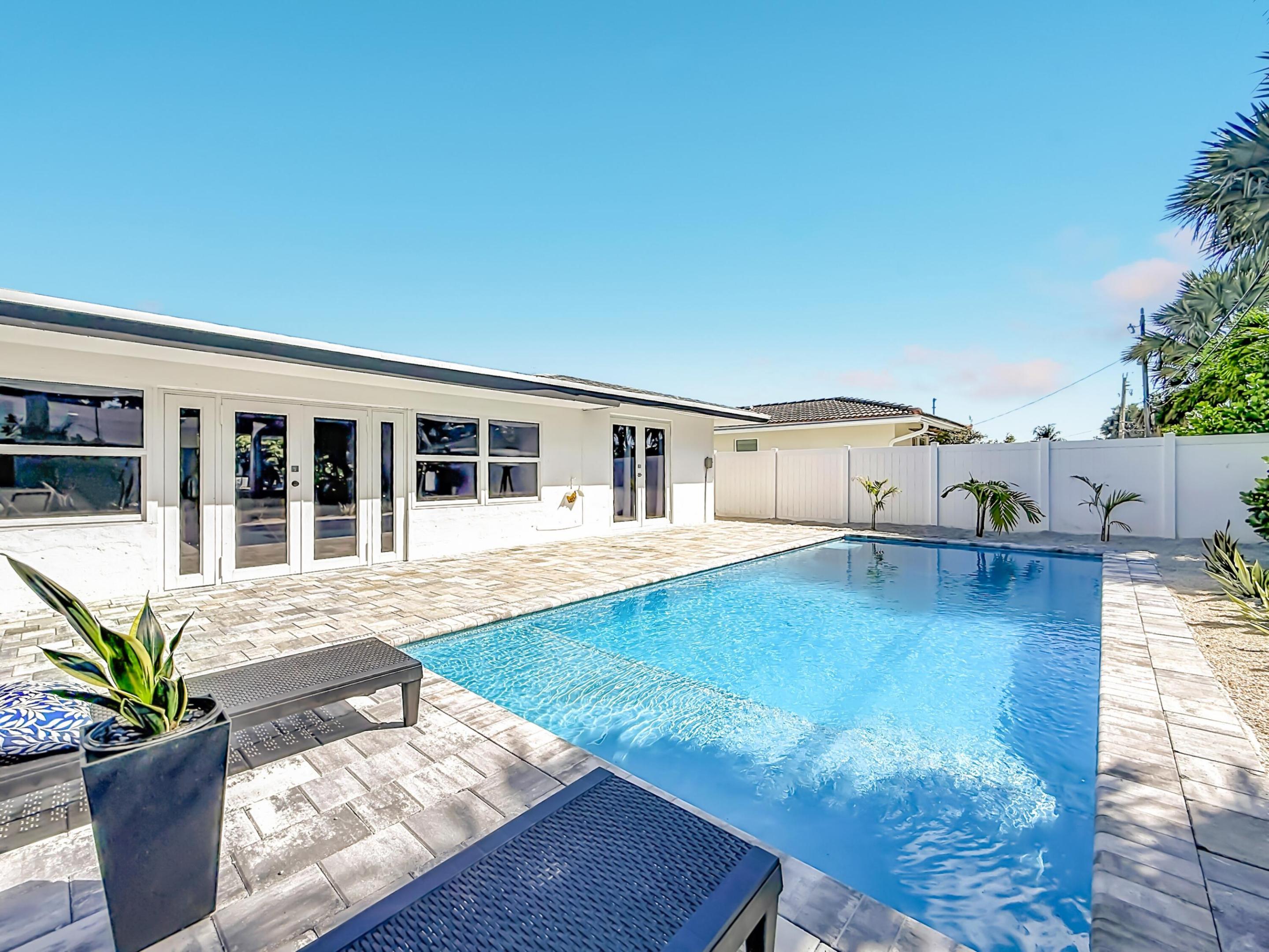 1950 NE 30th, Lighthouse Point FL 33064