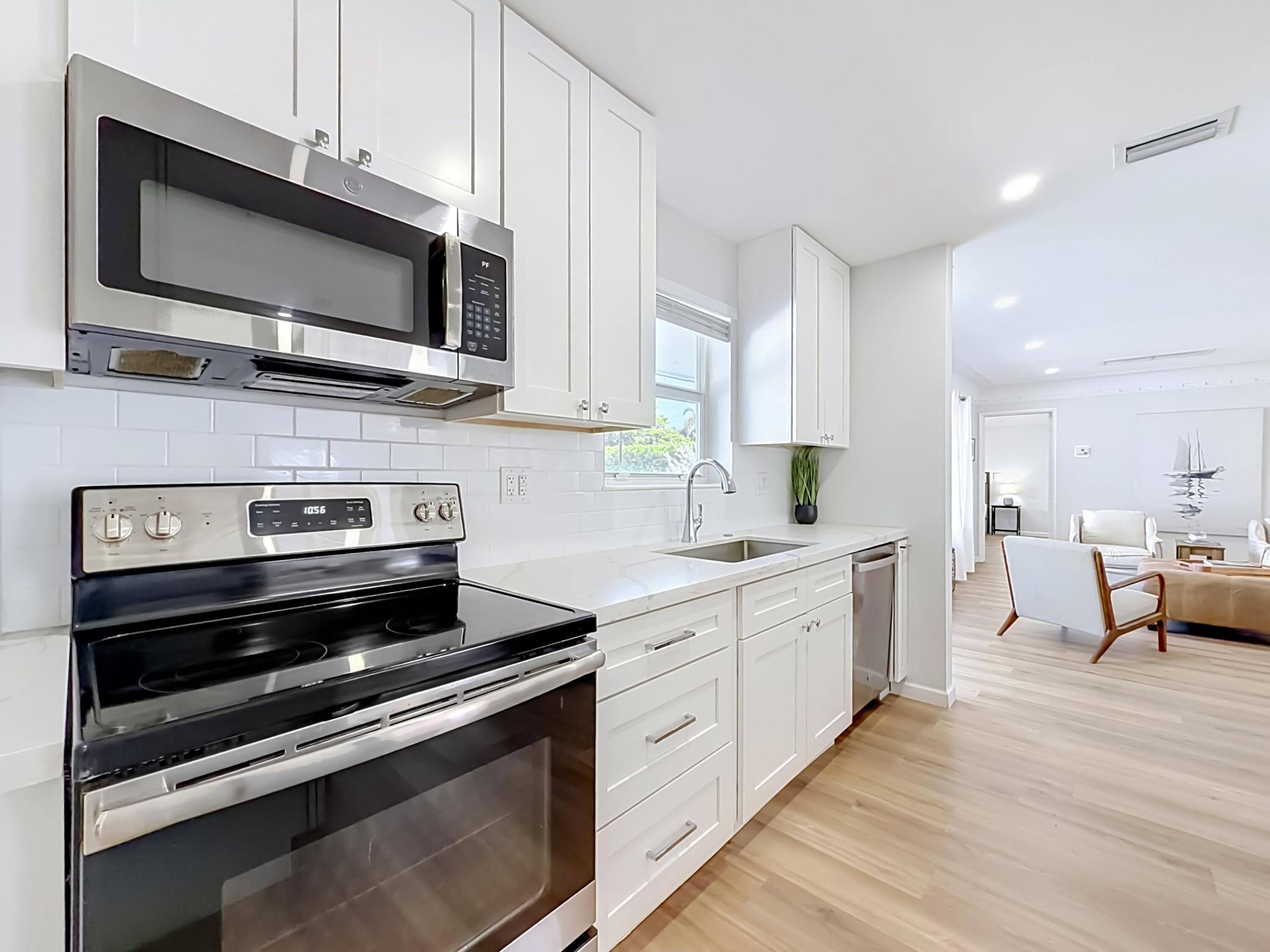 1950 NE 30th, Lighthouse Point FL 33064