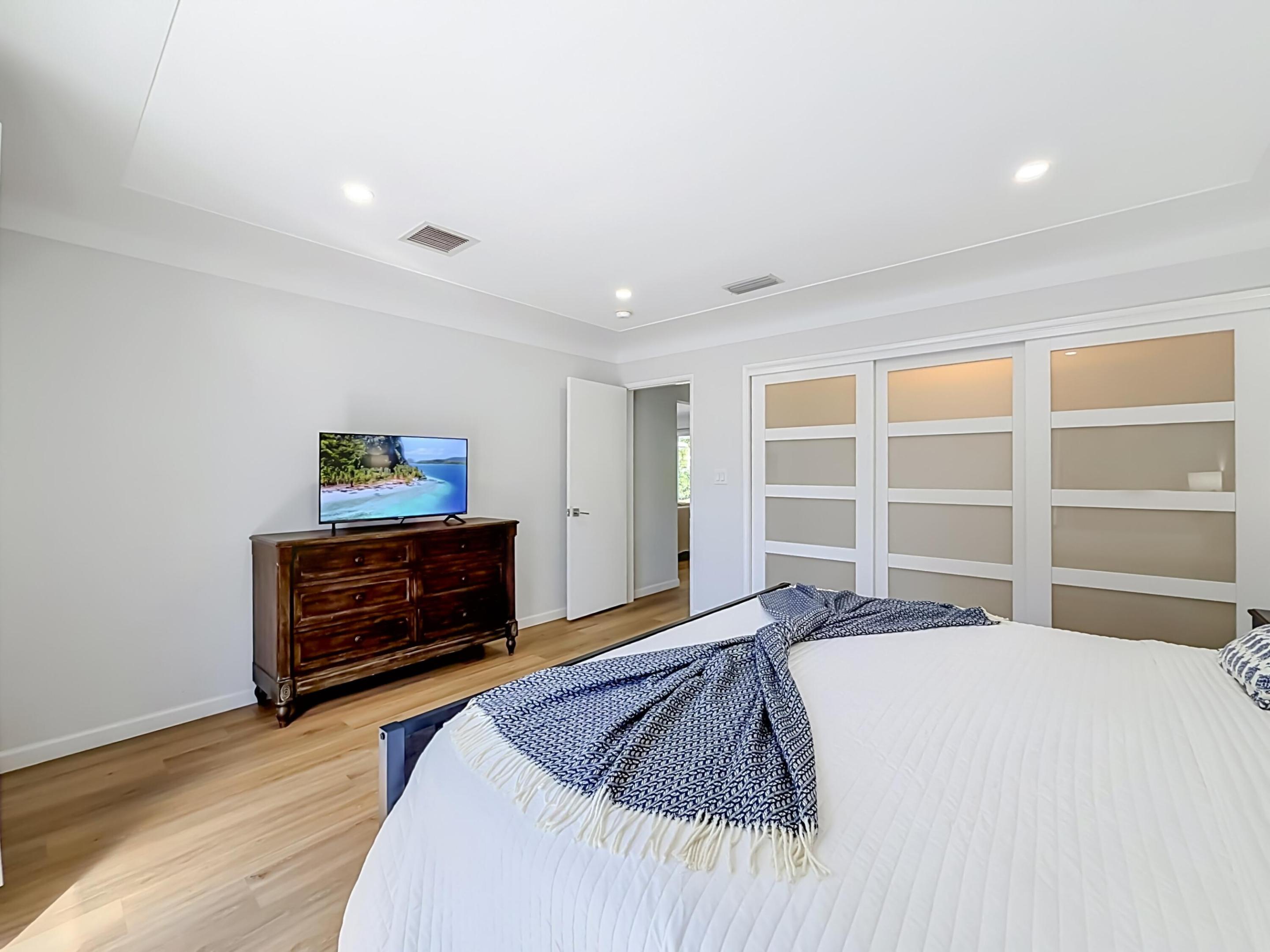 1950 NE 30th, Lighthouse Point FL 33064