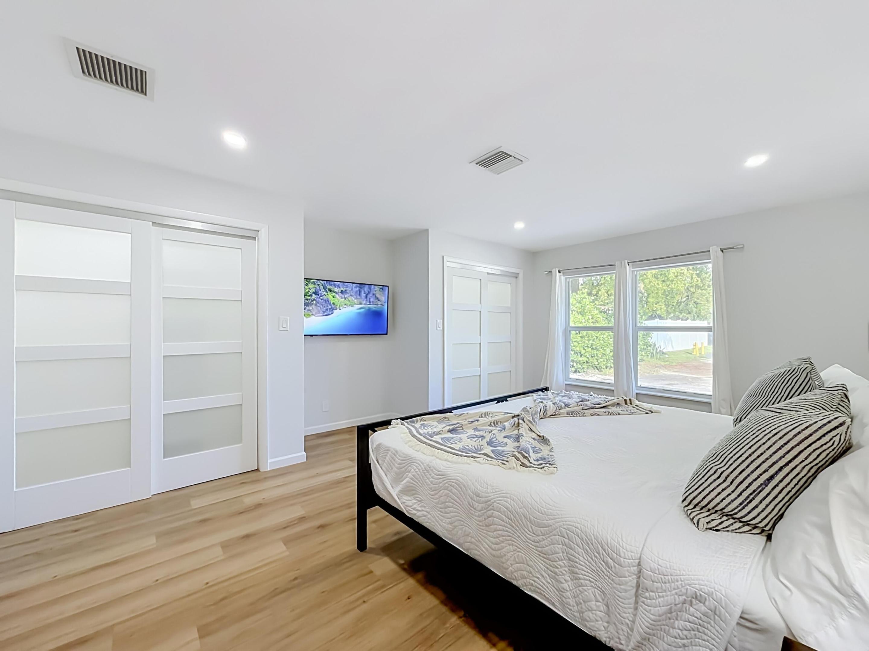 1950 NE 30th, Lighthouse Point FL 33064