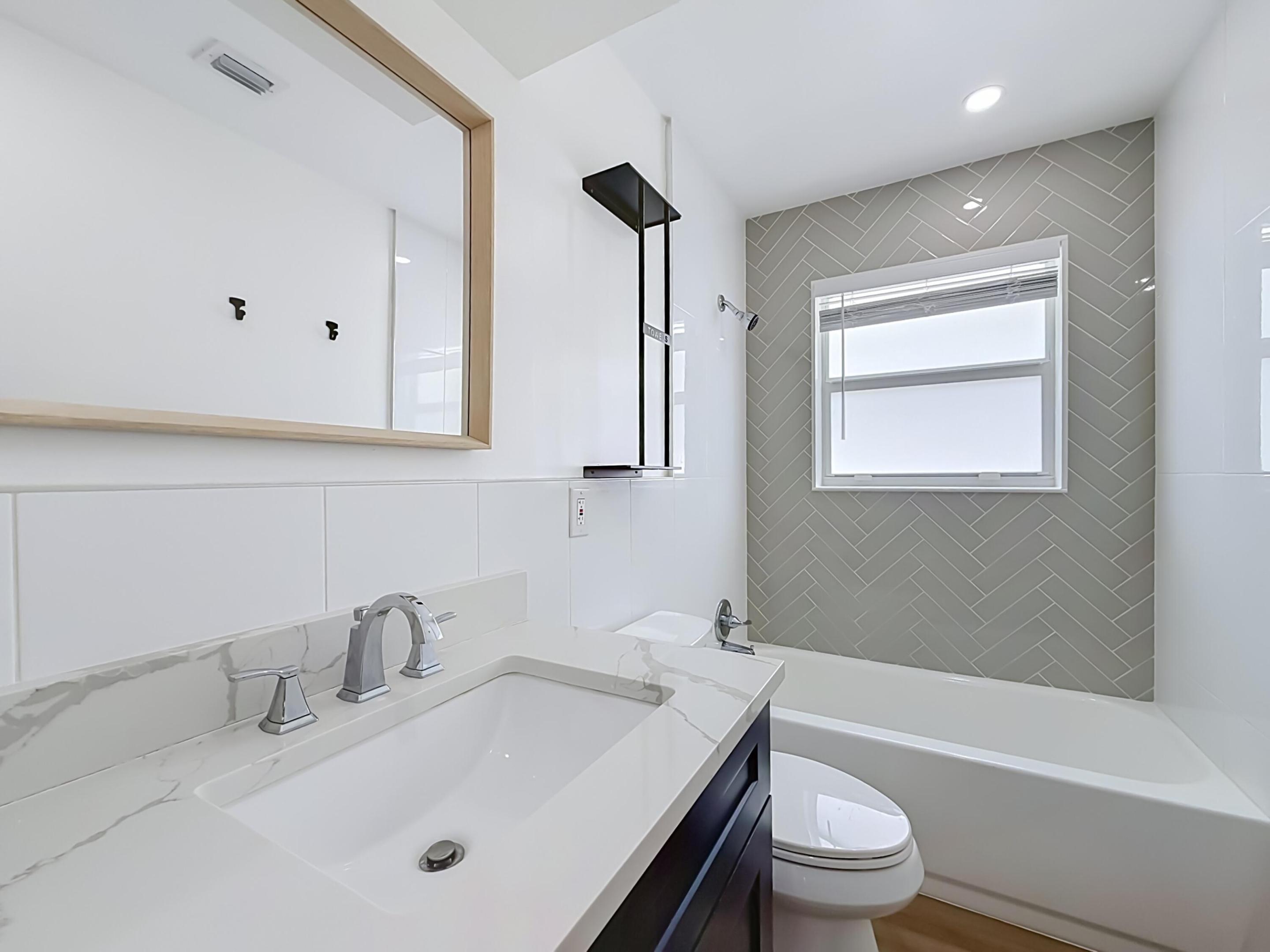 1950 NE 30th, Lighthouse Point FL 33064