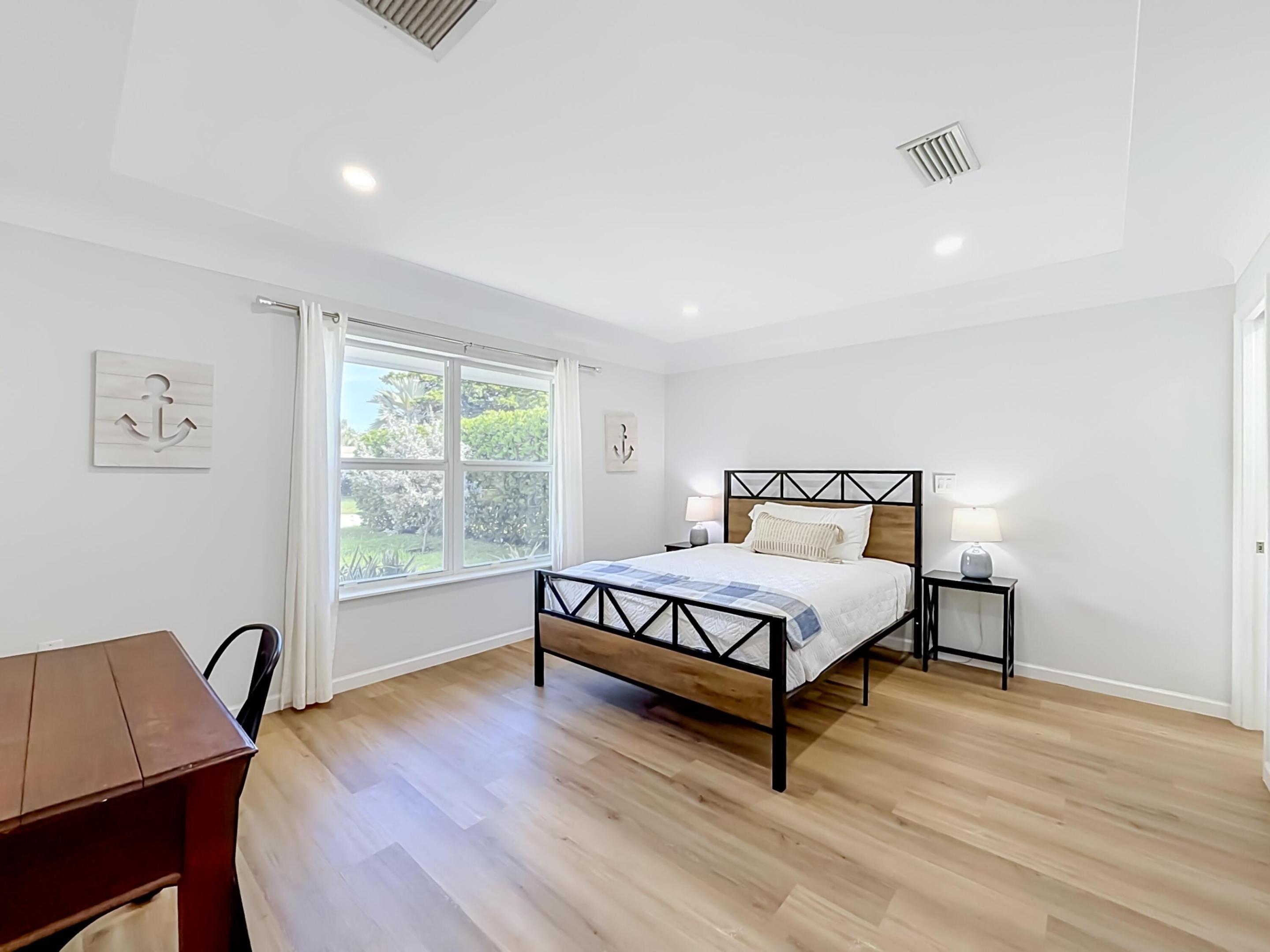 1950 NE 30th, Lighthouse Point FL 33064