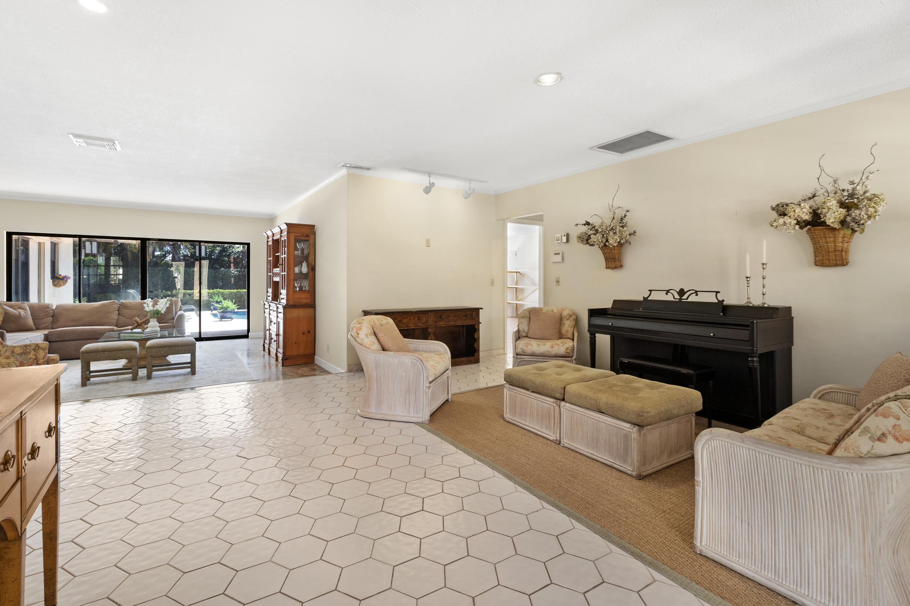 1350 W Terra Mar, Pompano Beach FL 33062