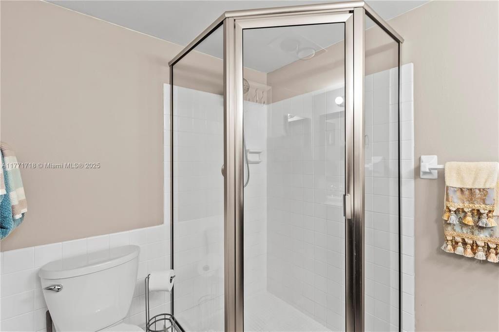 4800 Bayview #402, Fort Lauderdale FL 33308