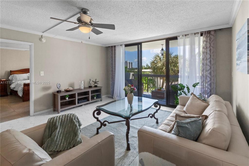 4800 Bayview #402, Fort Lauderdale FL 33308