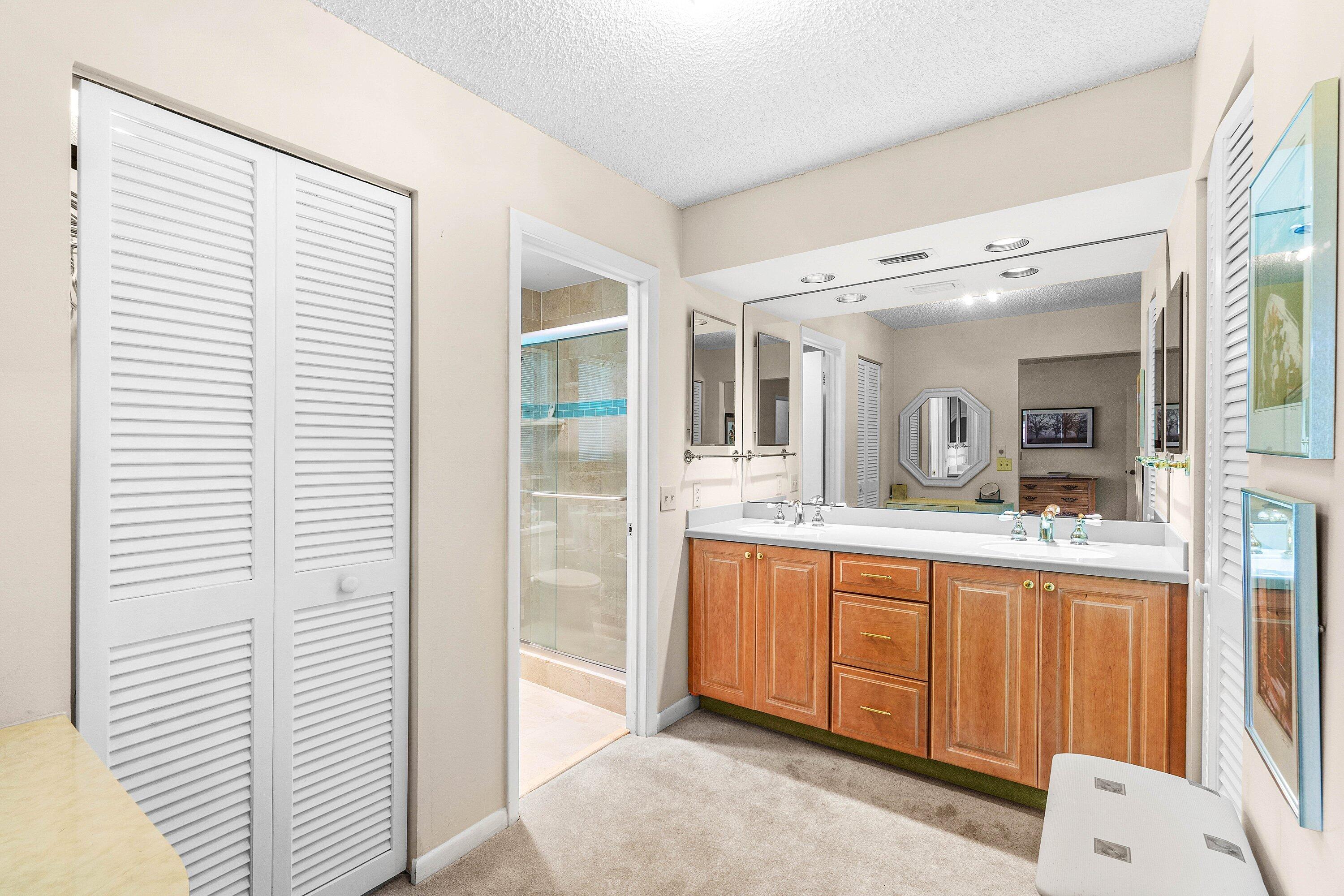 7809 Lakeside #4, Boca Raton FL 33434