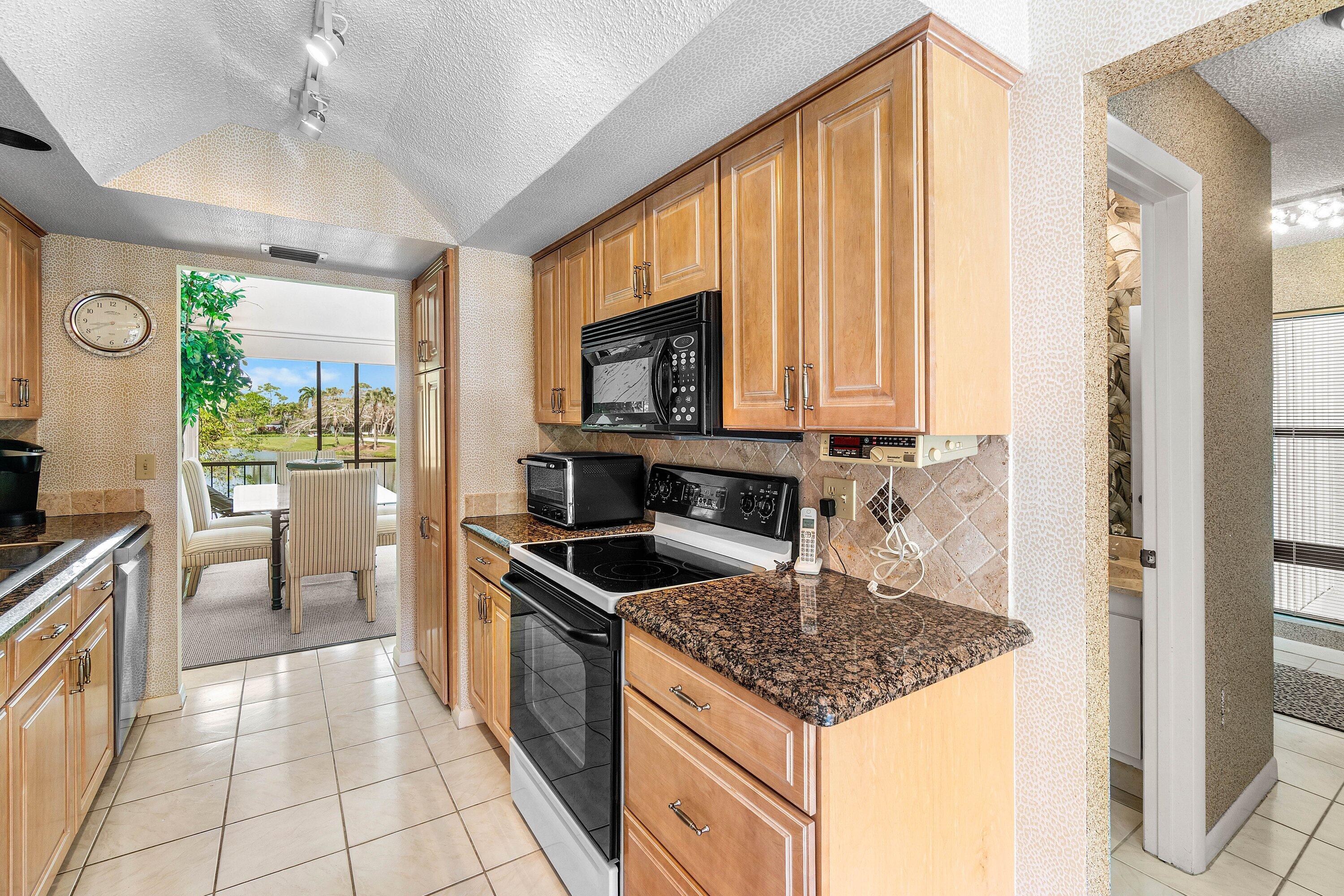 7809 Lakeside #4, Boca Raton FL 33434