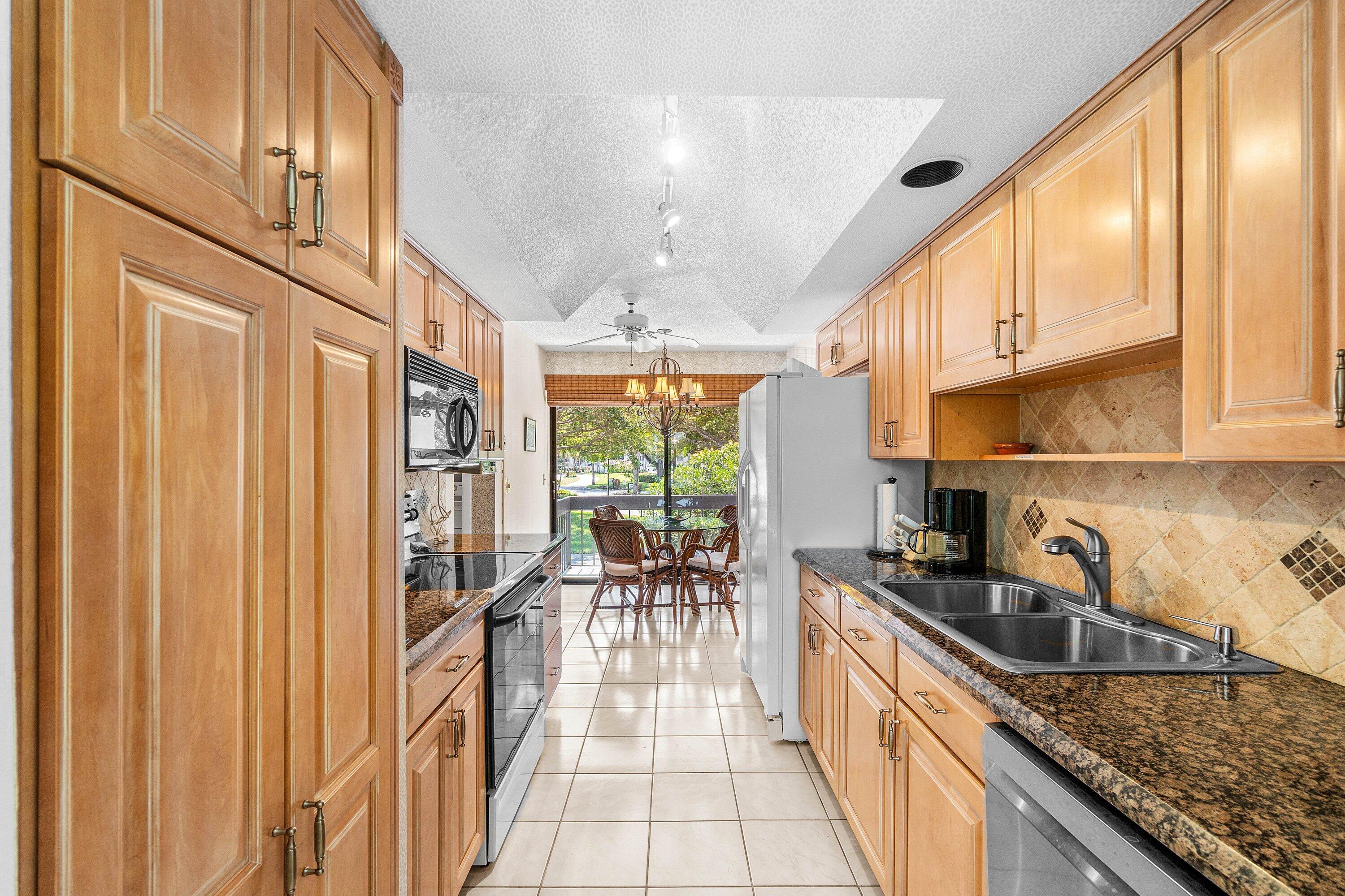 7809 Lakeside #4, Boca Raton FL 33434