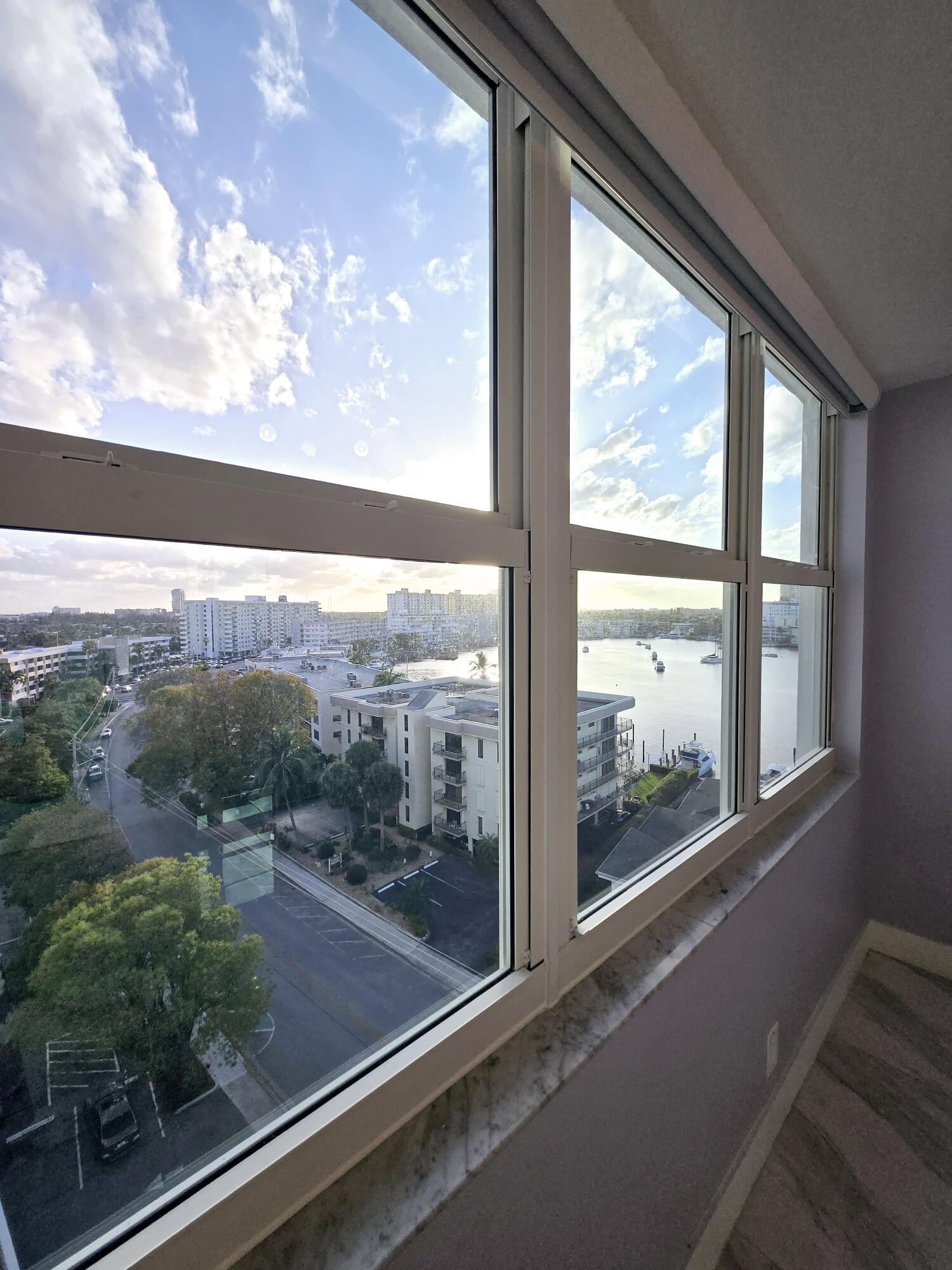 137 Golden Isles #914, Hallandale Beach FL 33009