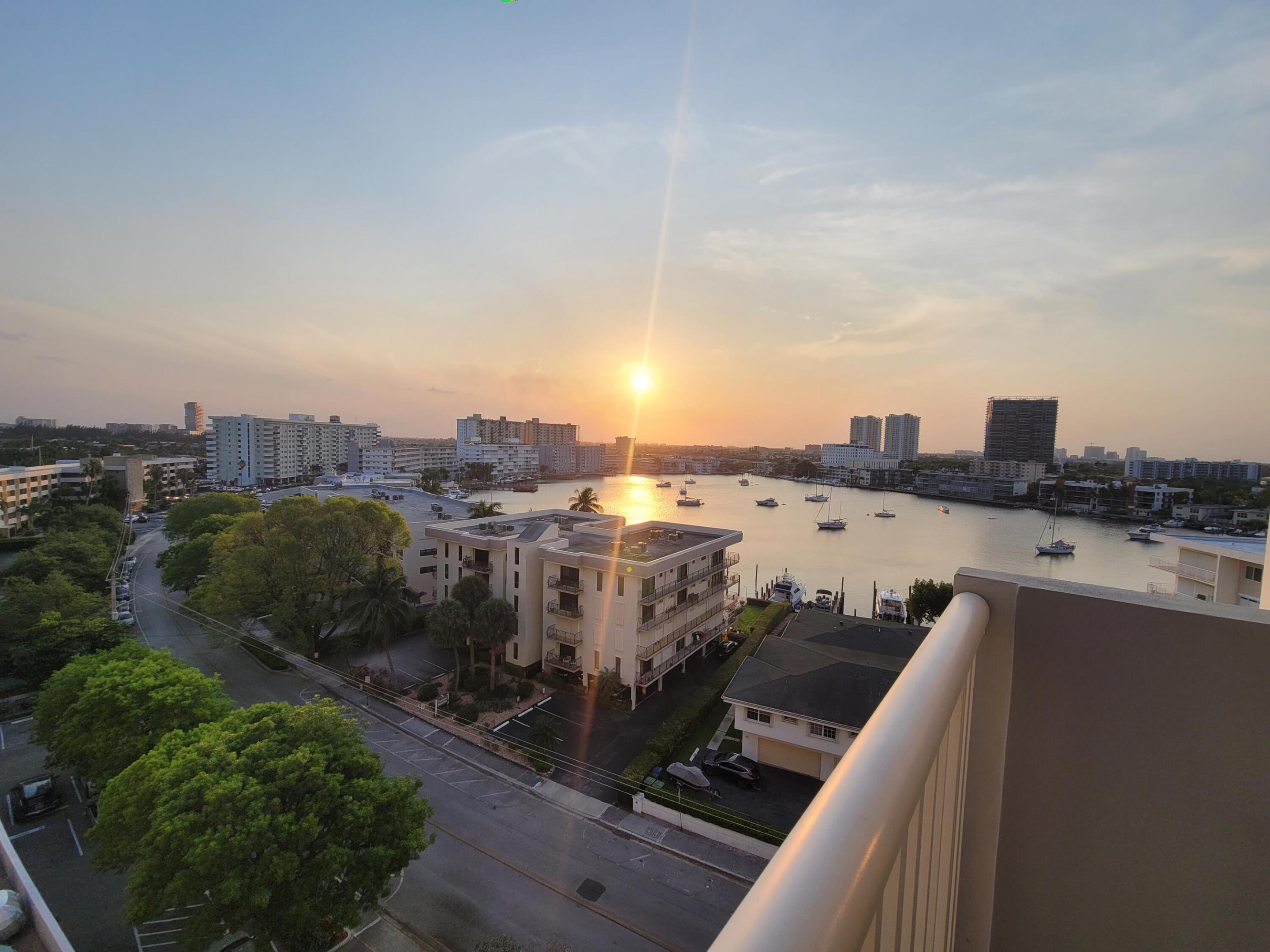 137 Golden Isles #914, Hallandale Beach FL 33009