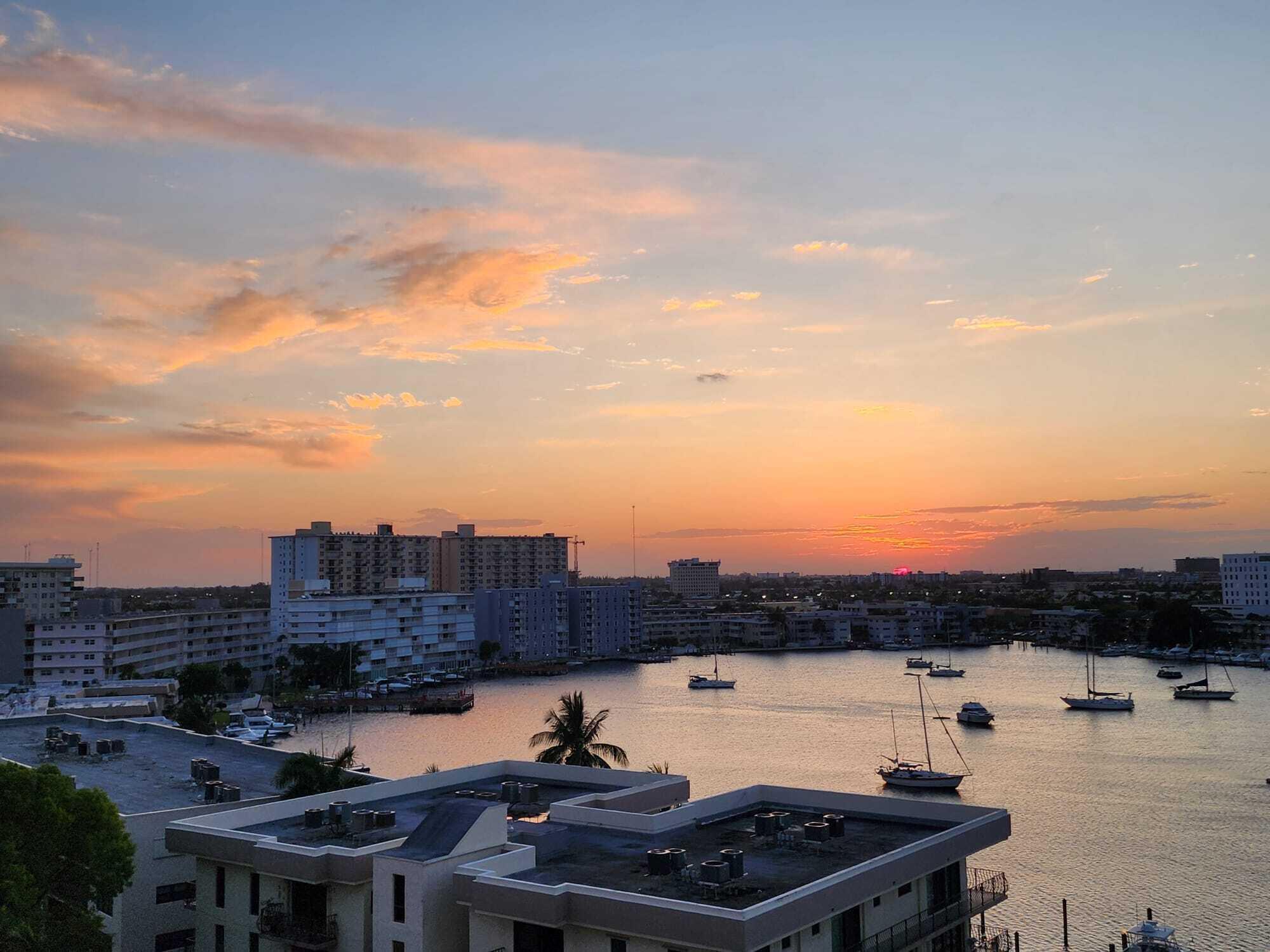 137 Golden Isles #914, Hallandale Beach FL 33009