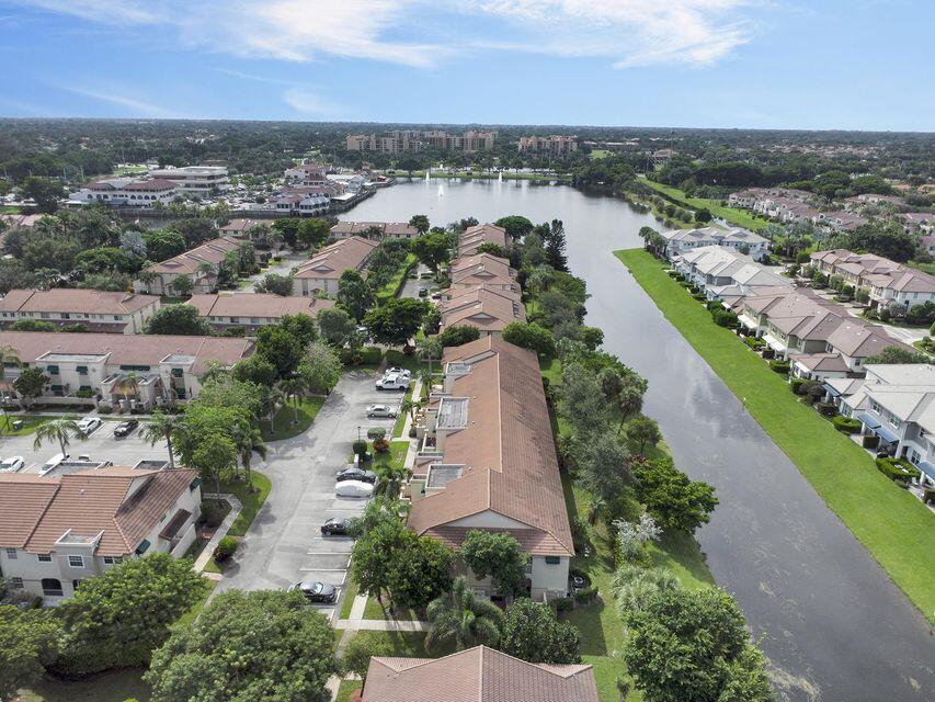 6703 Via Regina, Boca Raton FL 33433