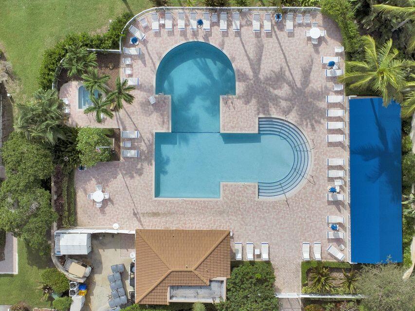 6703 Via Regina, Boca Raton FL 33433