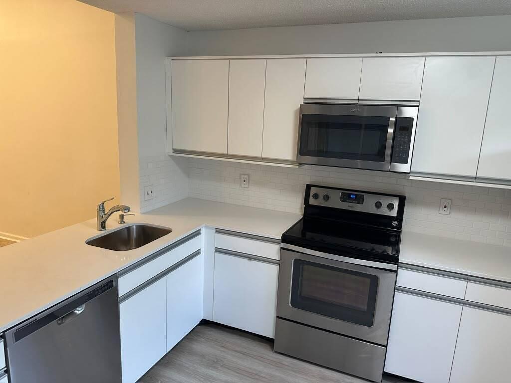 6703 Via Regina, Boca Raton FL 33433