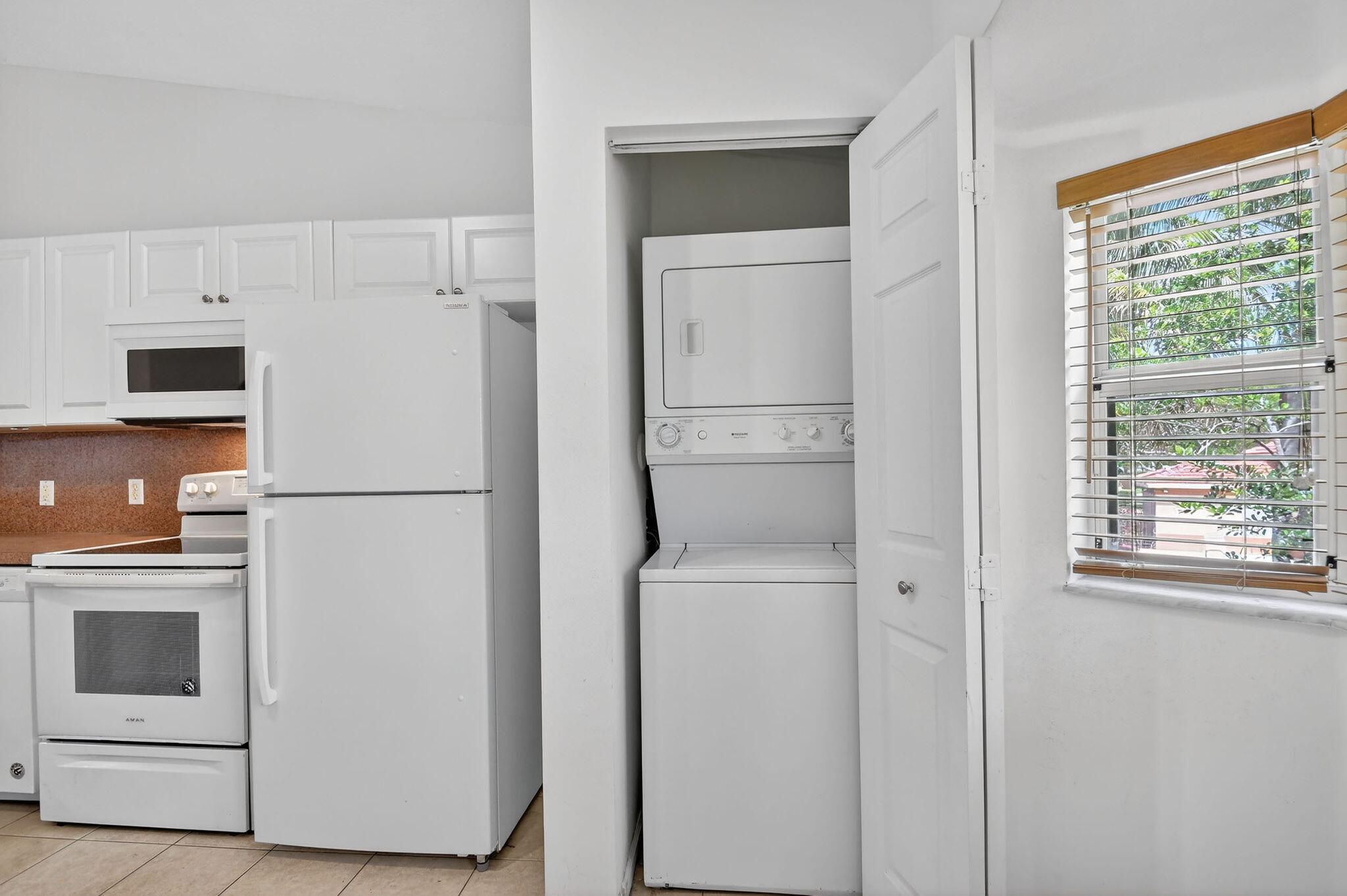 3790 N Jog #203, West Palm Beach FL 33411