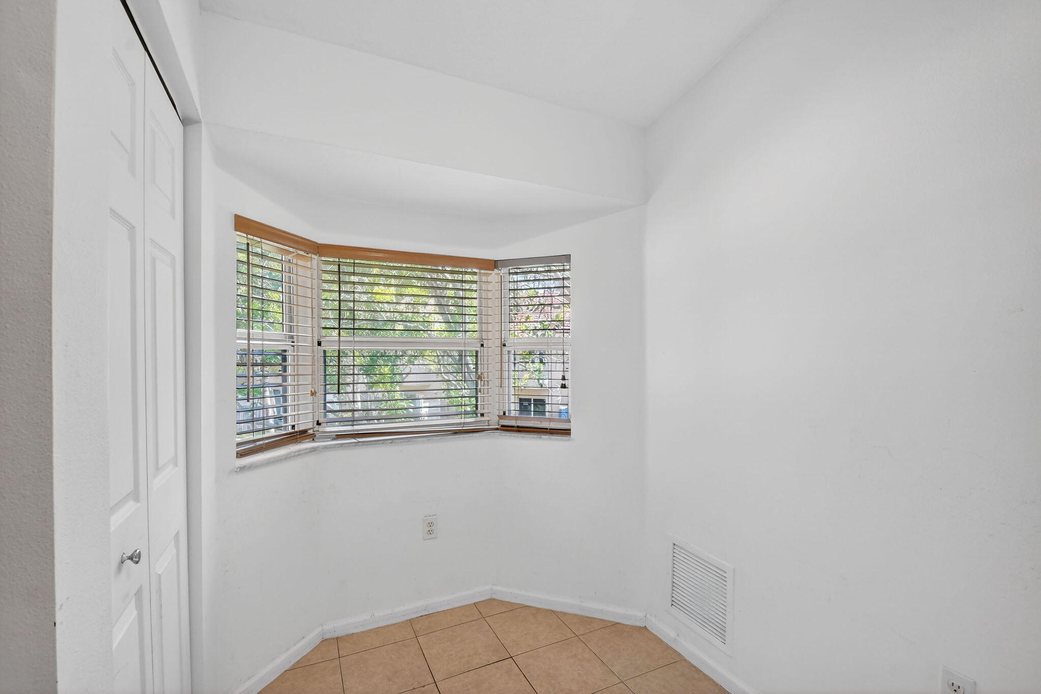 3790 N Jog #203, West Palm Beach FL 33411