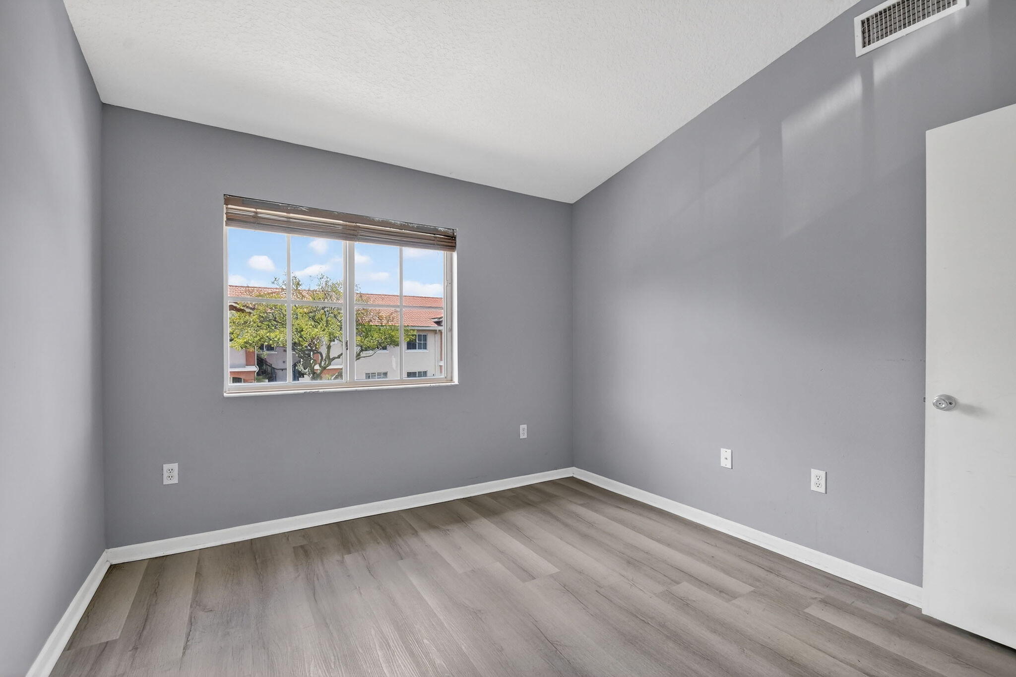 3790 N Jog #203, West Palm Beach FL 33411