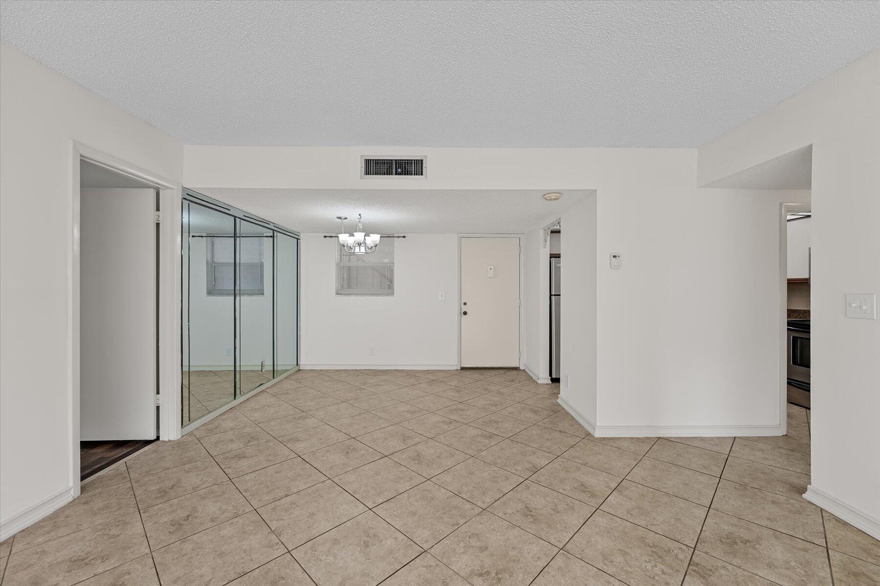 719 Lori #204, Palm Springs FL 33461