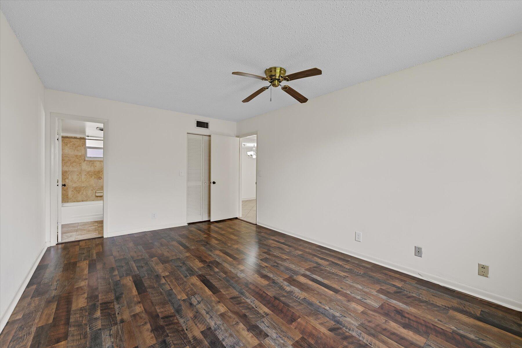 719 Lori #204, Palm Springs FL 33461